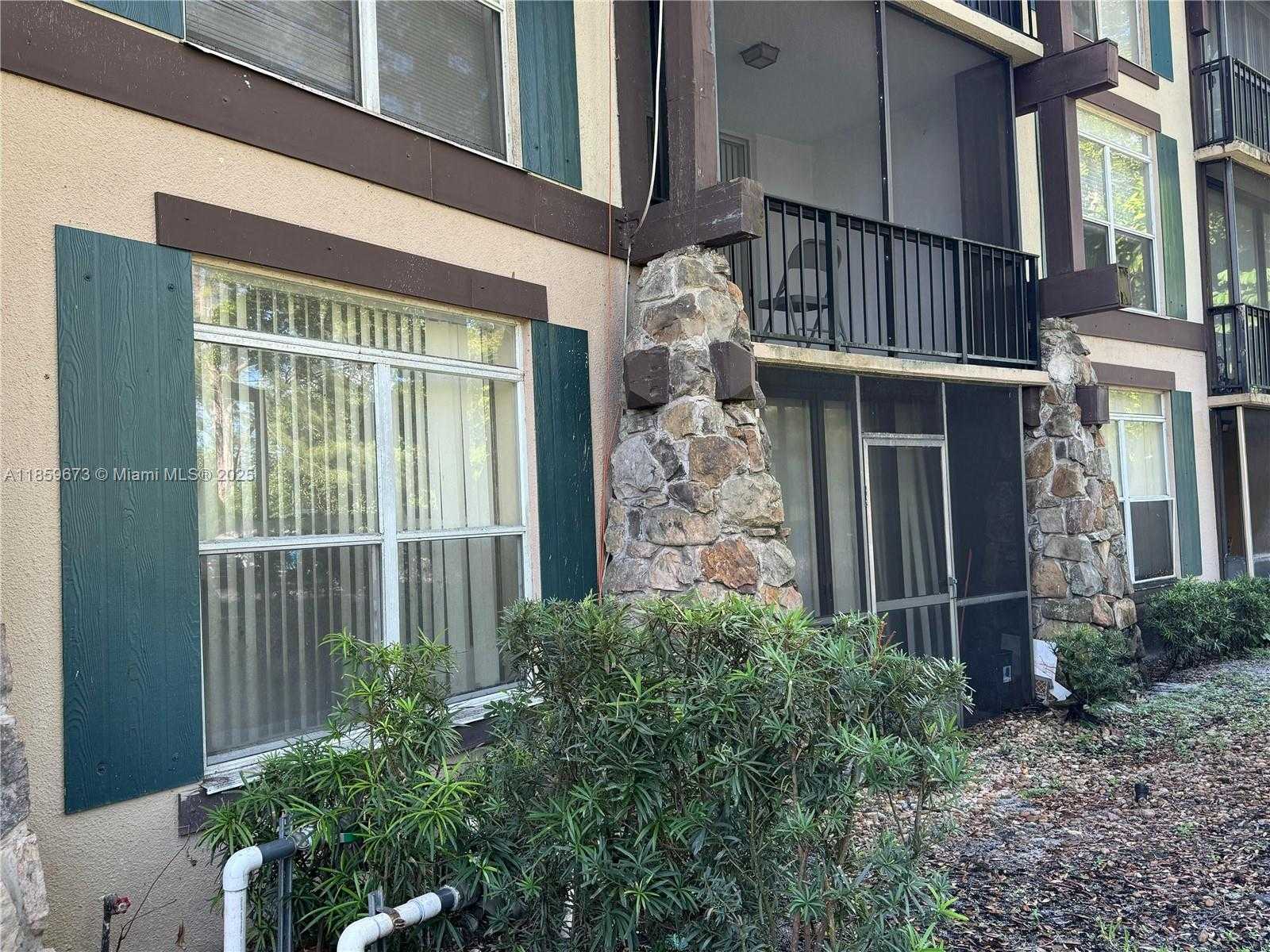 Small Image of 3720 INVERRARY DR #1N, Lauderhill Number 26