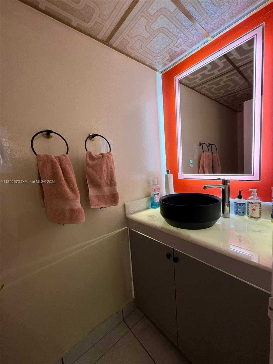 Small Image of 3720 INVERRARY DR #1N, Lauderhill Number 38