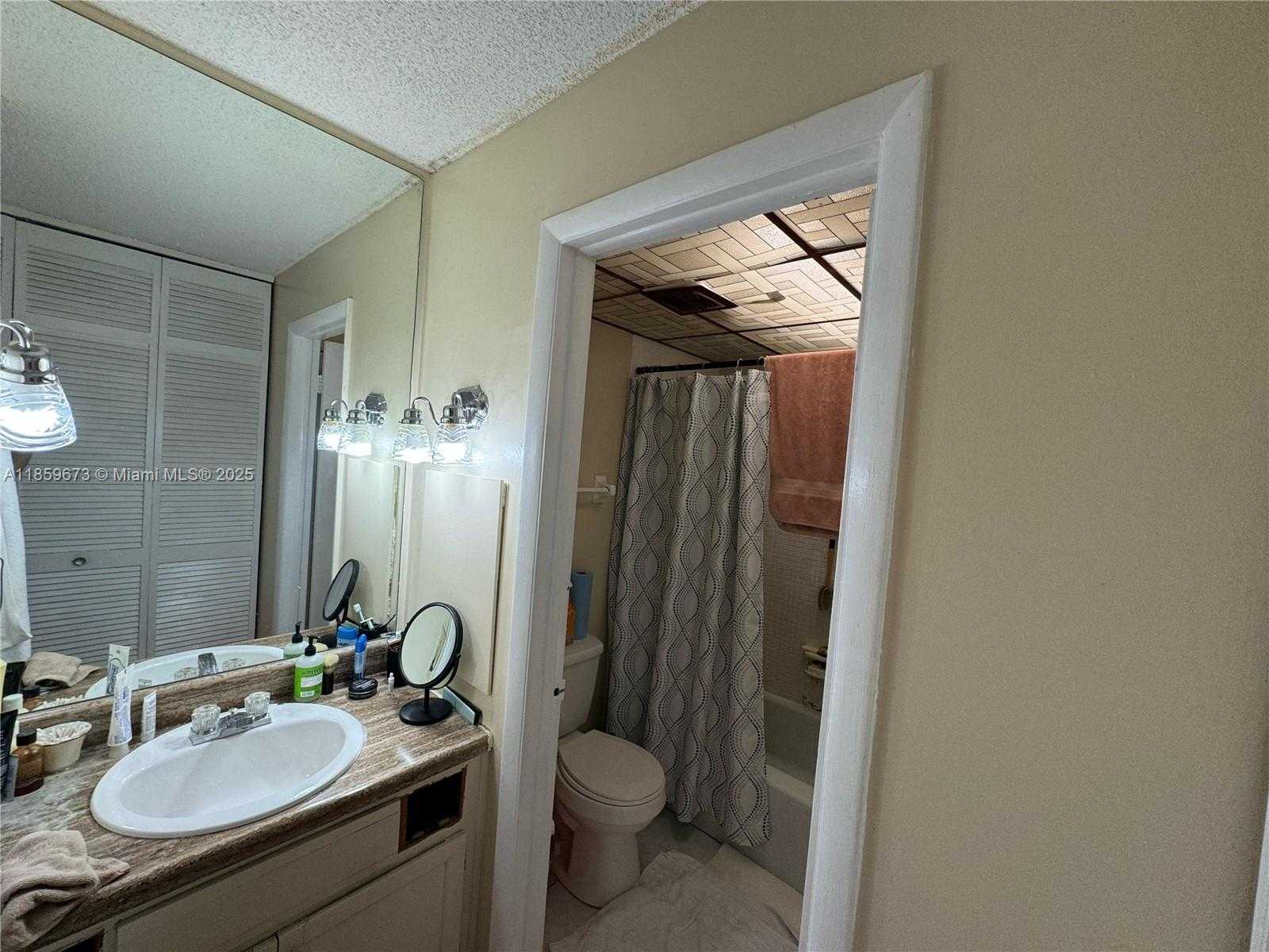 Small Image of 3720 INVERRARY DR #1N, Lauderhill Number 48