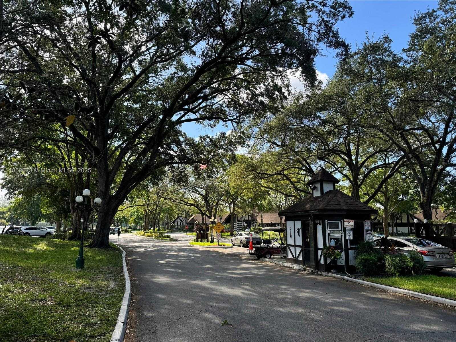 Small Image of 3720 INVERRARY DR #1N, Lauderhill Number 52