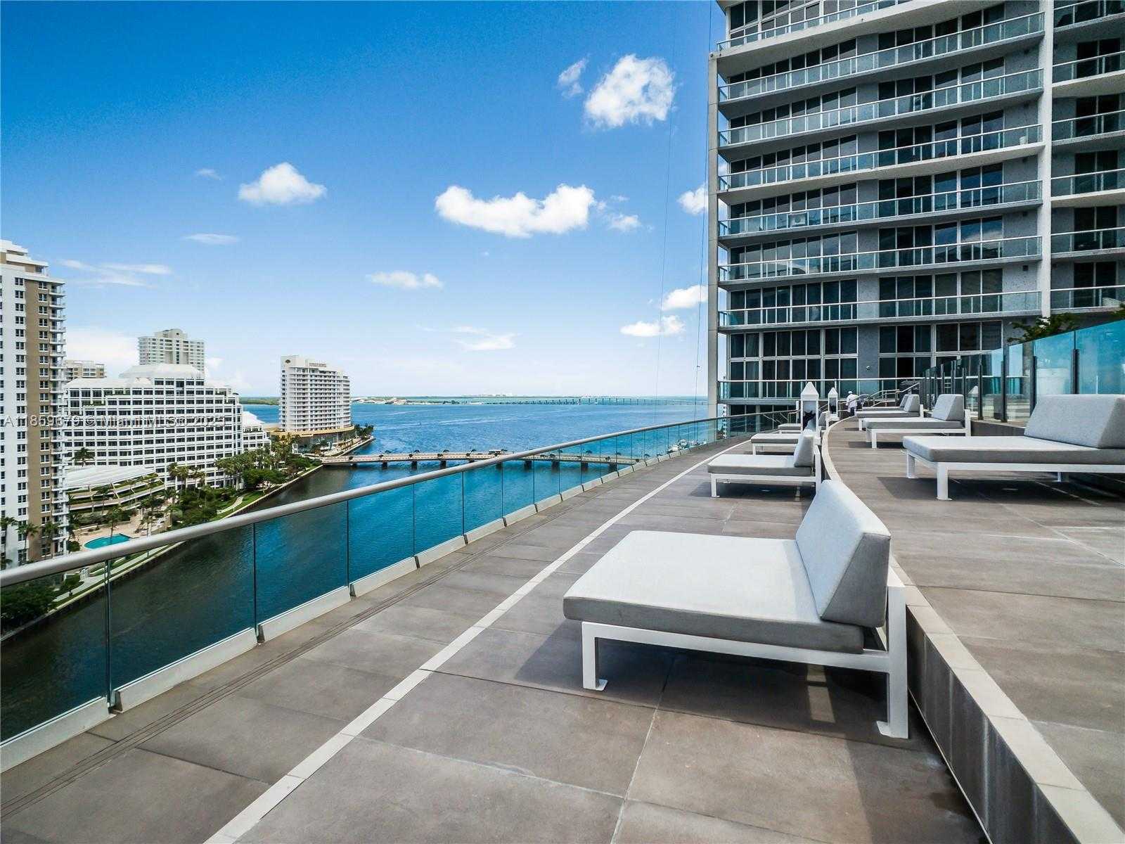 Small Image of 485 BRICKELL AVE #2210, Miami Number 7