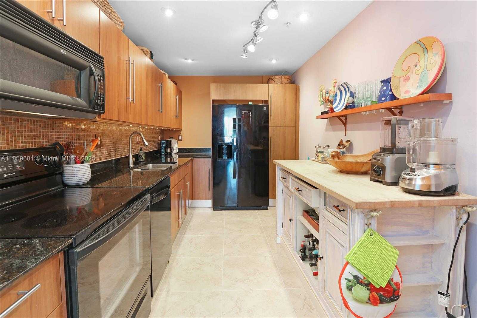 Small Image of 3001 SOUTH OCEAN DR #411, Hollywood Number 11