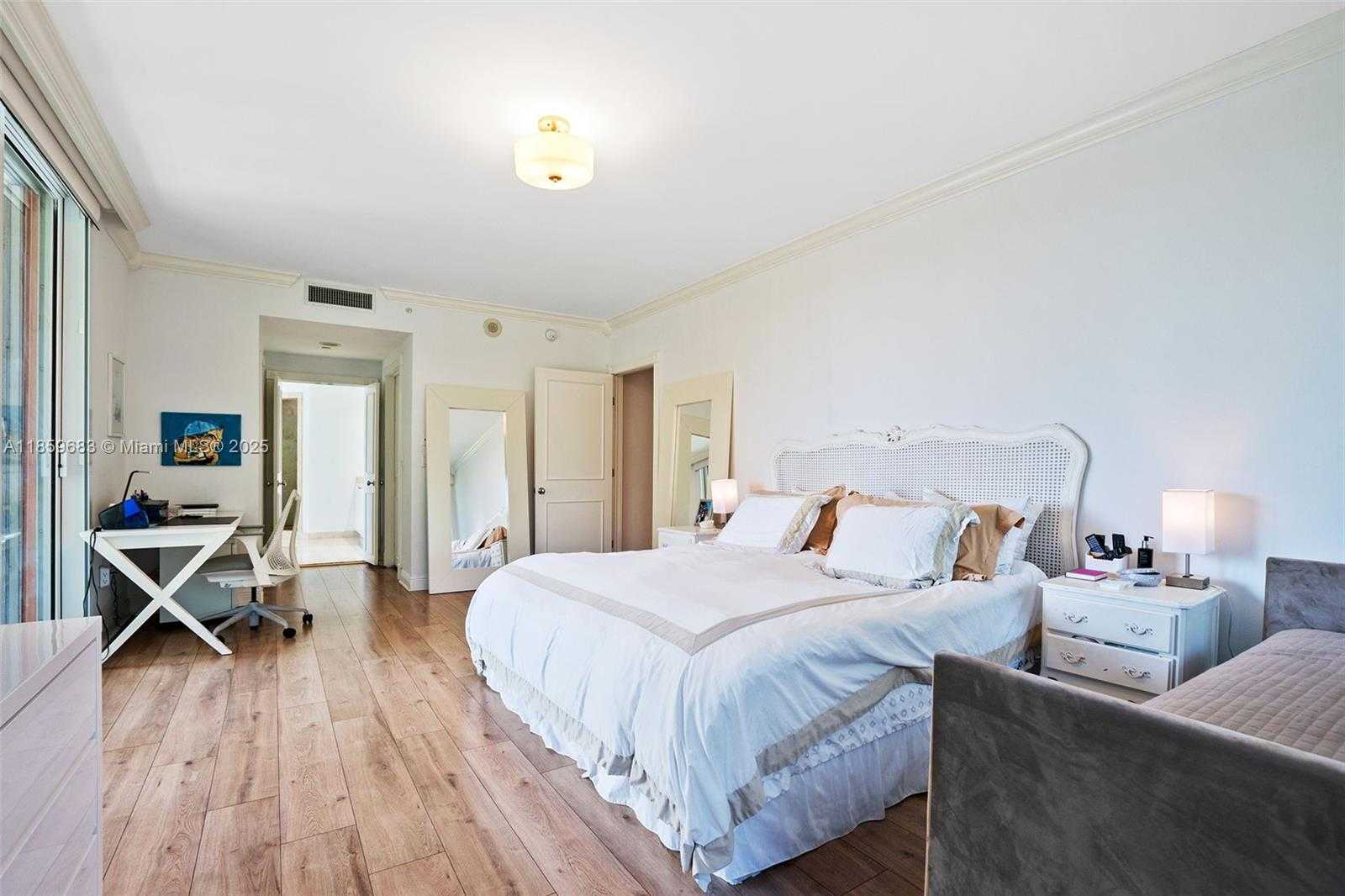 Small Image of 781 CRANDON BLVD #306, Key Biscayne Number 13