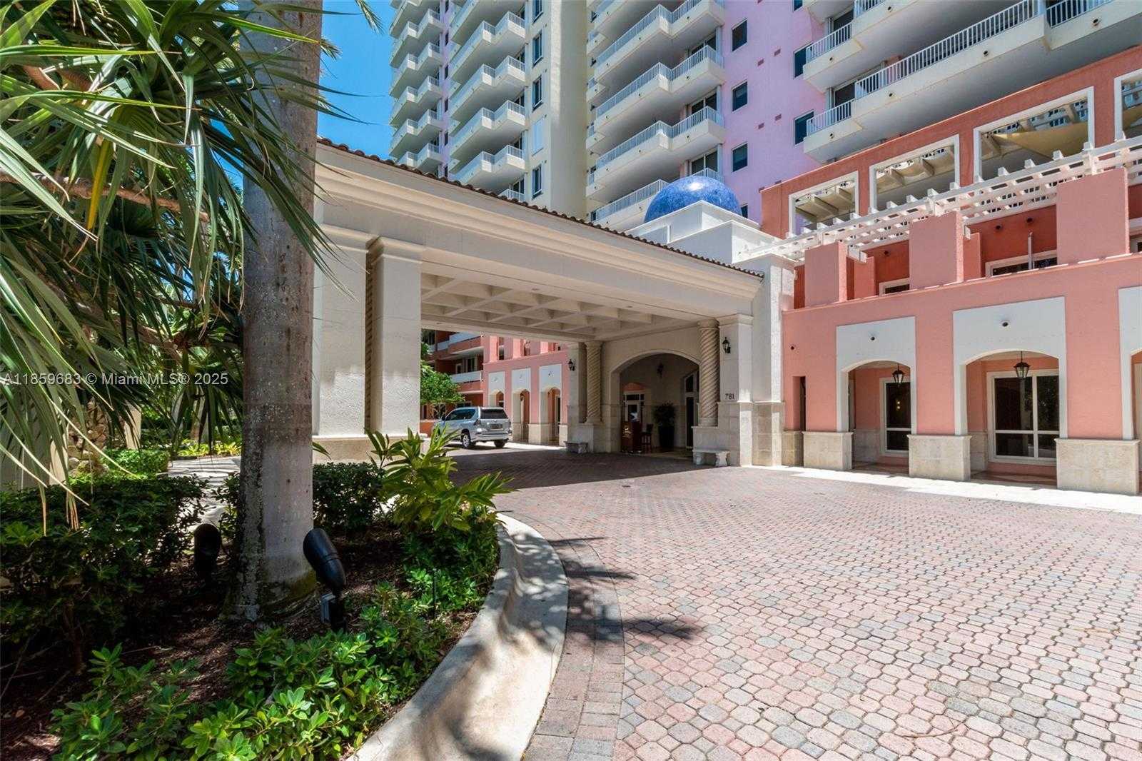 Small Image of 781 CRANDON BLVD #306, Key Biscayne Number 3