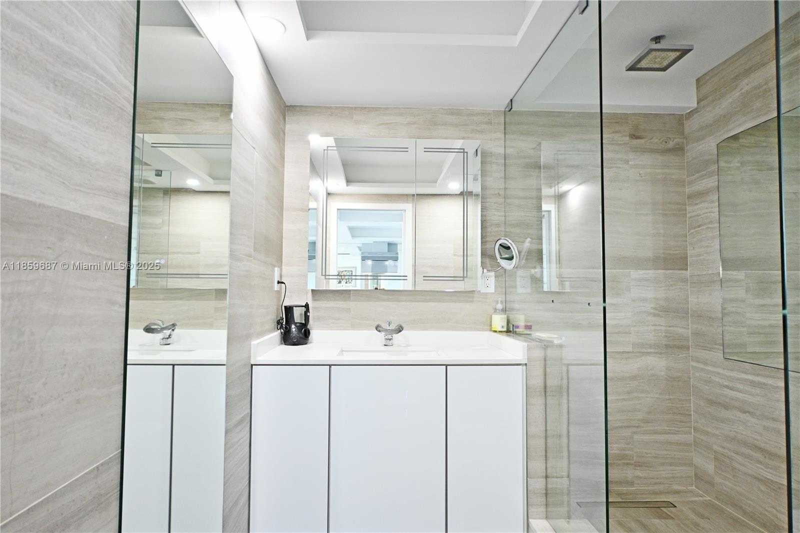 Small Image of 401 OCEAN DR #1003, Miami Beach Number 26