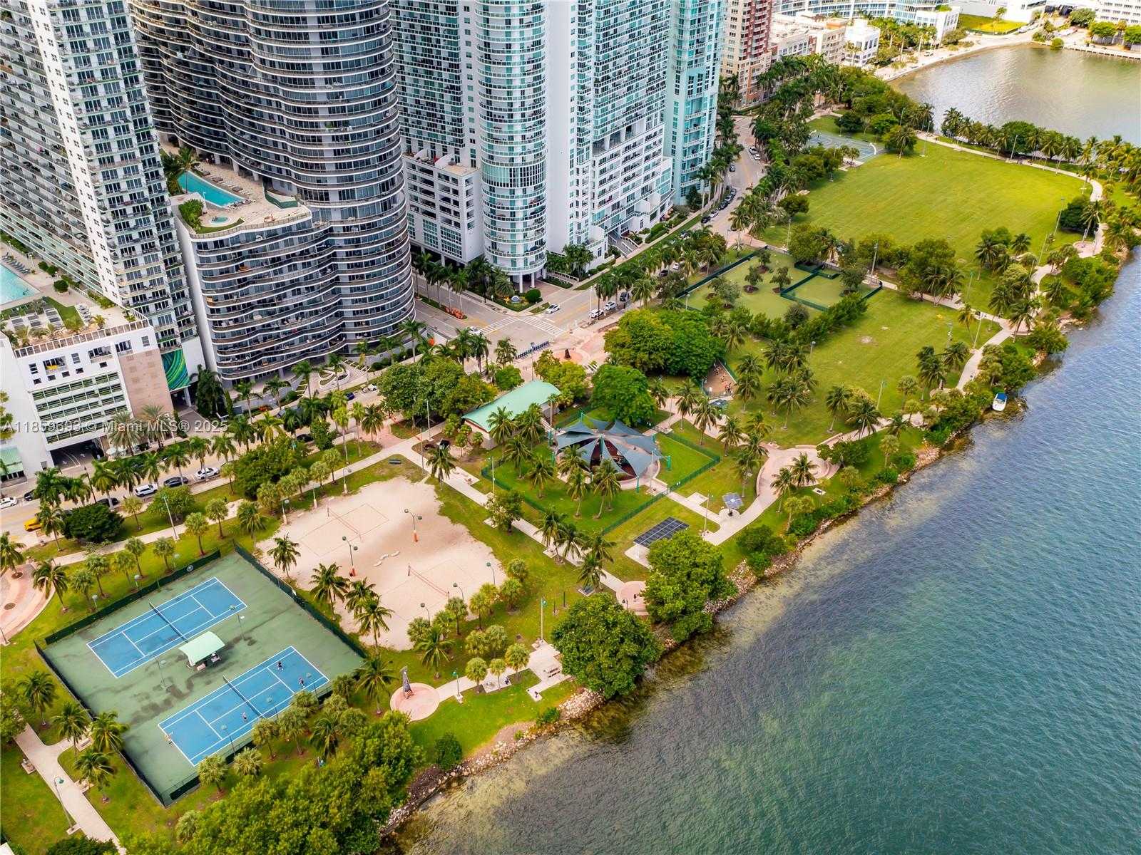 Small Image of 1900 NORTH BAYSHORE DR #3712, Miami Number 23