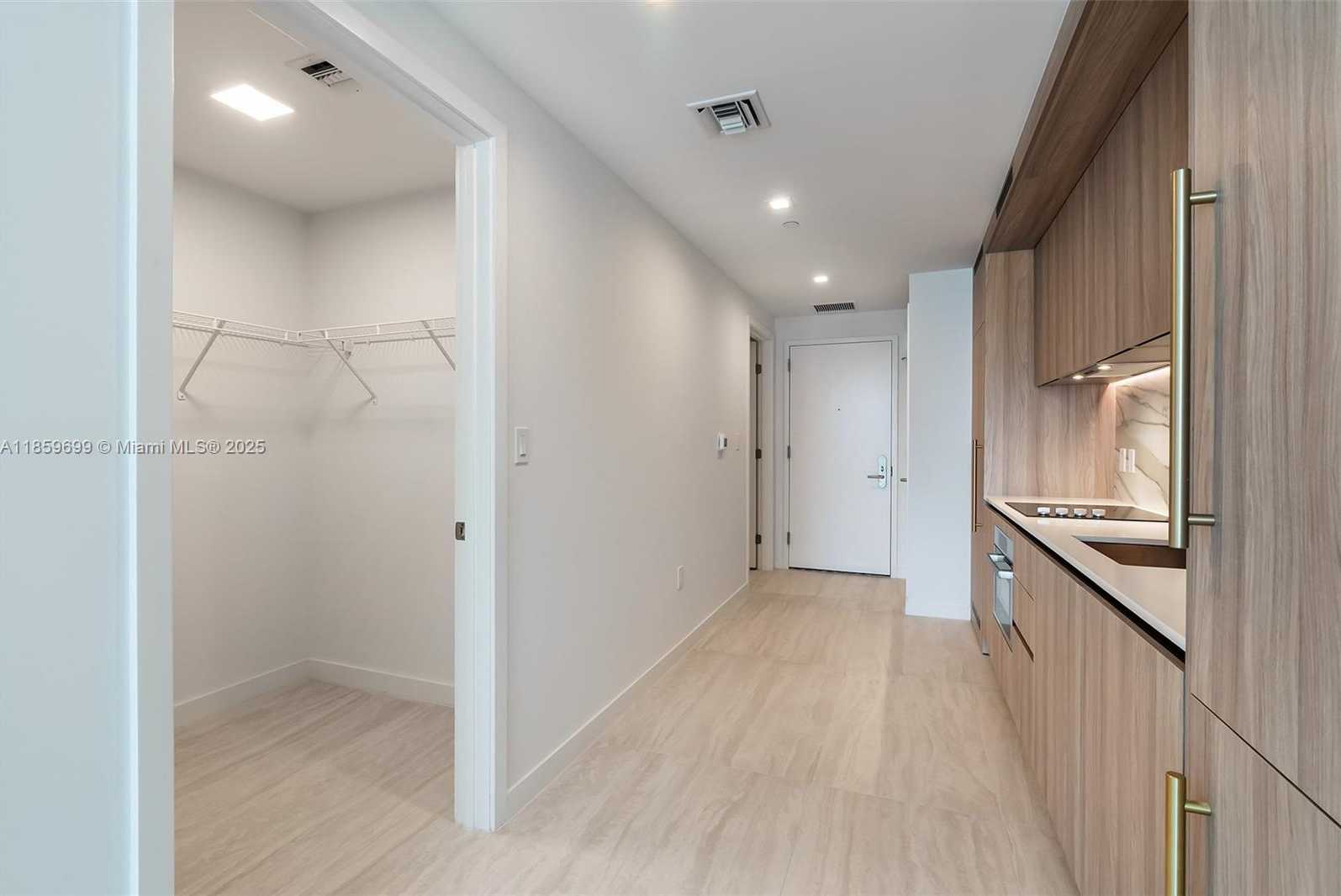 Small Image of 77 SOUTH EAST 5TH ST #1709, Miami Number 36