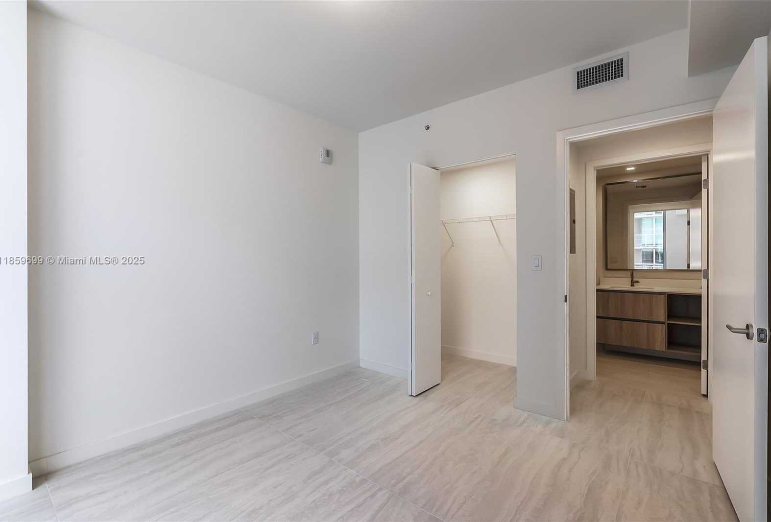 Small Image of 77 SOUTH EAST 5TH ST #1709, Miami Number 42