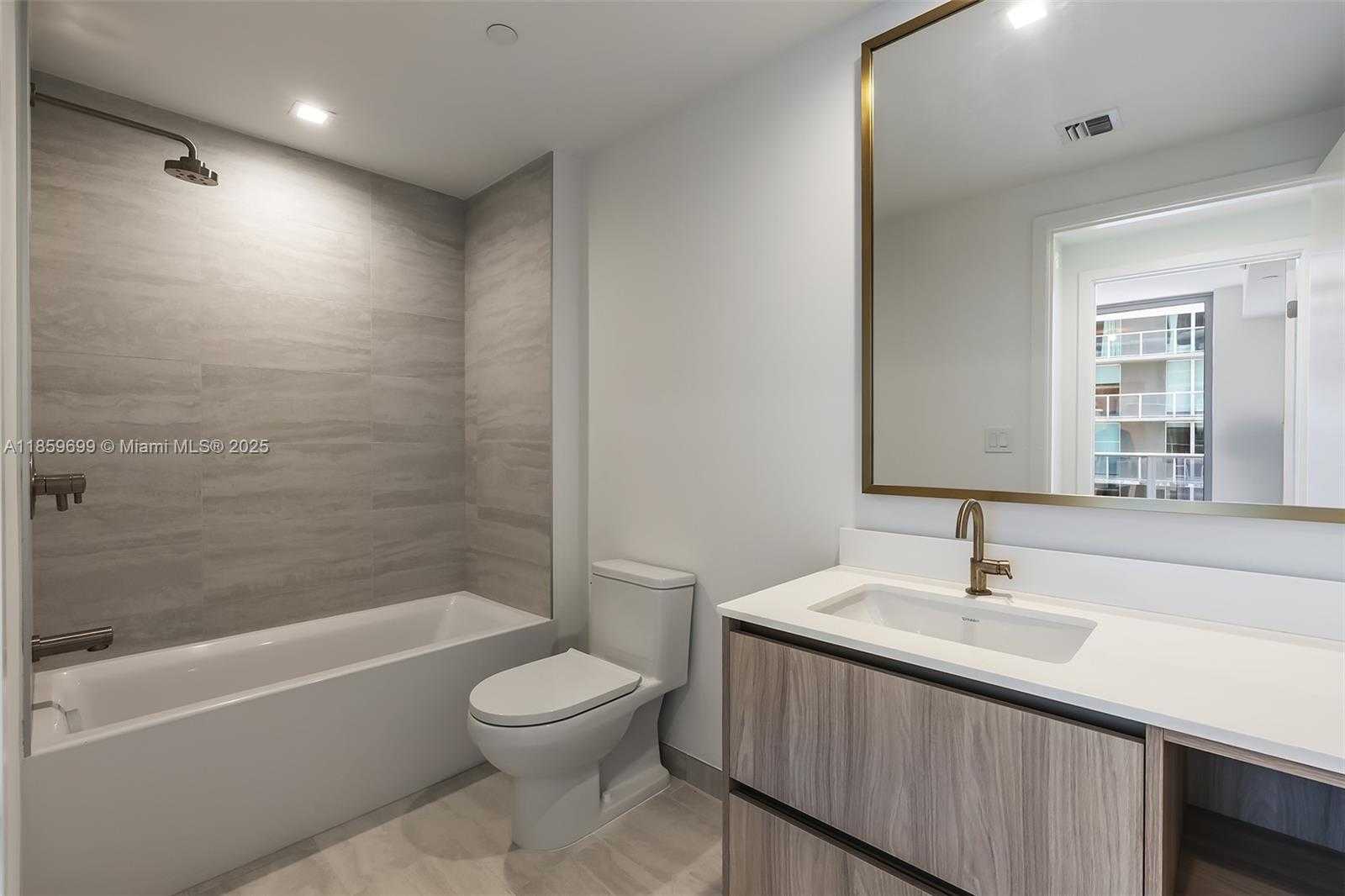 Small Image of 77 SOUTH EAST 5TH ST #1709, Miami Number 43