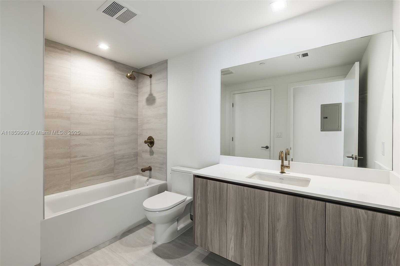 Small Image of 77 SOUTH EAST 5TH ST #1709, Miami Number 57