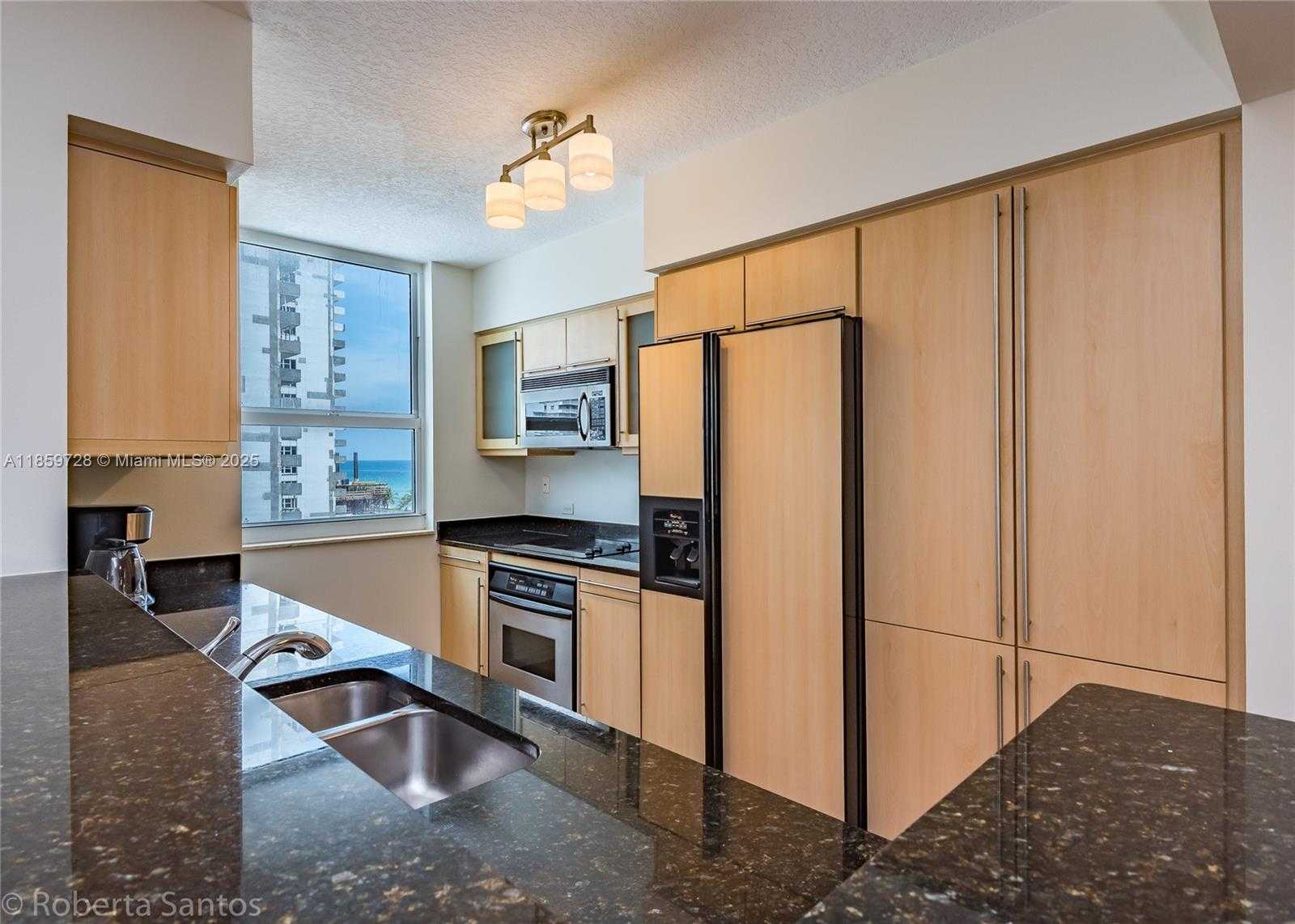 Small Image of 2080 SOUTH OCEAN DR #602, Hallandale Beach Number 16