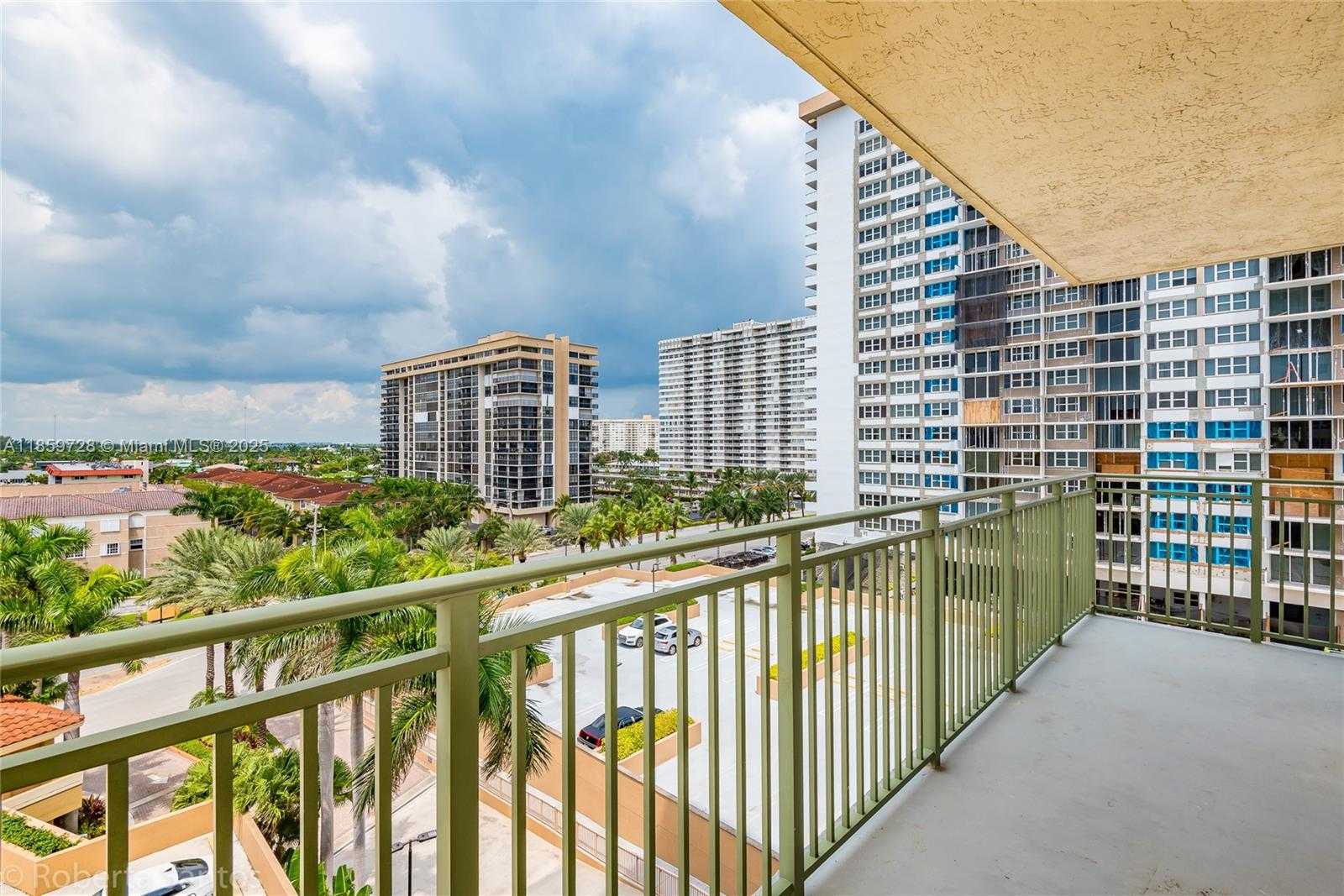 Small Image of 2080 SOUTH OCEAN DR #602, Hallandale Beach Number 8