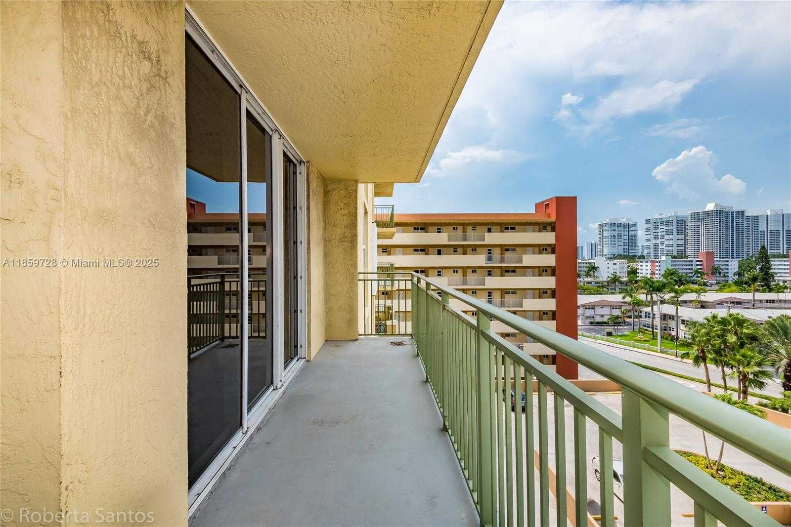 Small Image of 2080 SOUTH OCEAN DR #602, Hallandale Beach Number 9