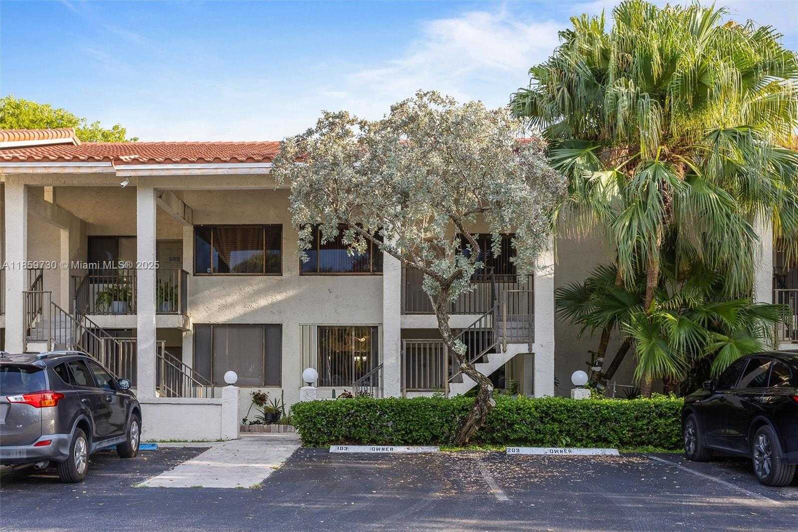 Small Image of 3300 NORTH WEST 46TH ST #103, Oakland Park Number 2