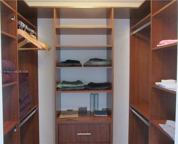 Small Image of 495 BRICKELL AVE #2401, Miami Number 20
