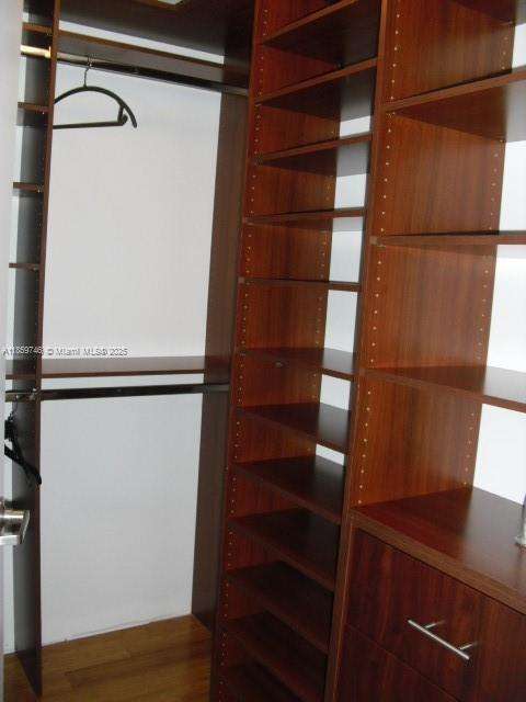 Small Image of 495 BRICKELL AVE #2401, Miami Number 30