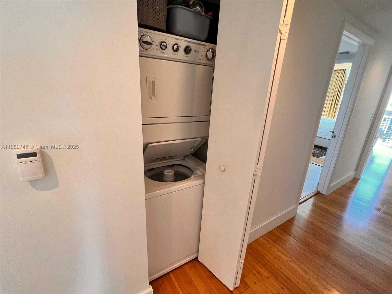 Small Image of 495 BRICKELL AVE #2401, Miami Number 33