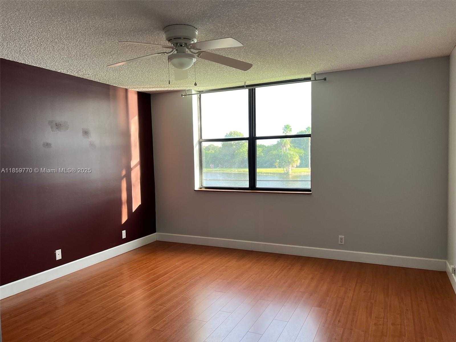 Small Image of 2767 SOUTH CARAMBOLA CIR S #201, Coconut Creek Number 16