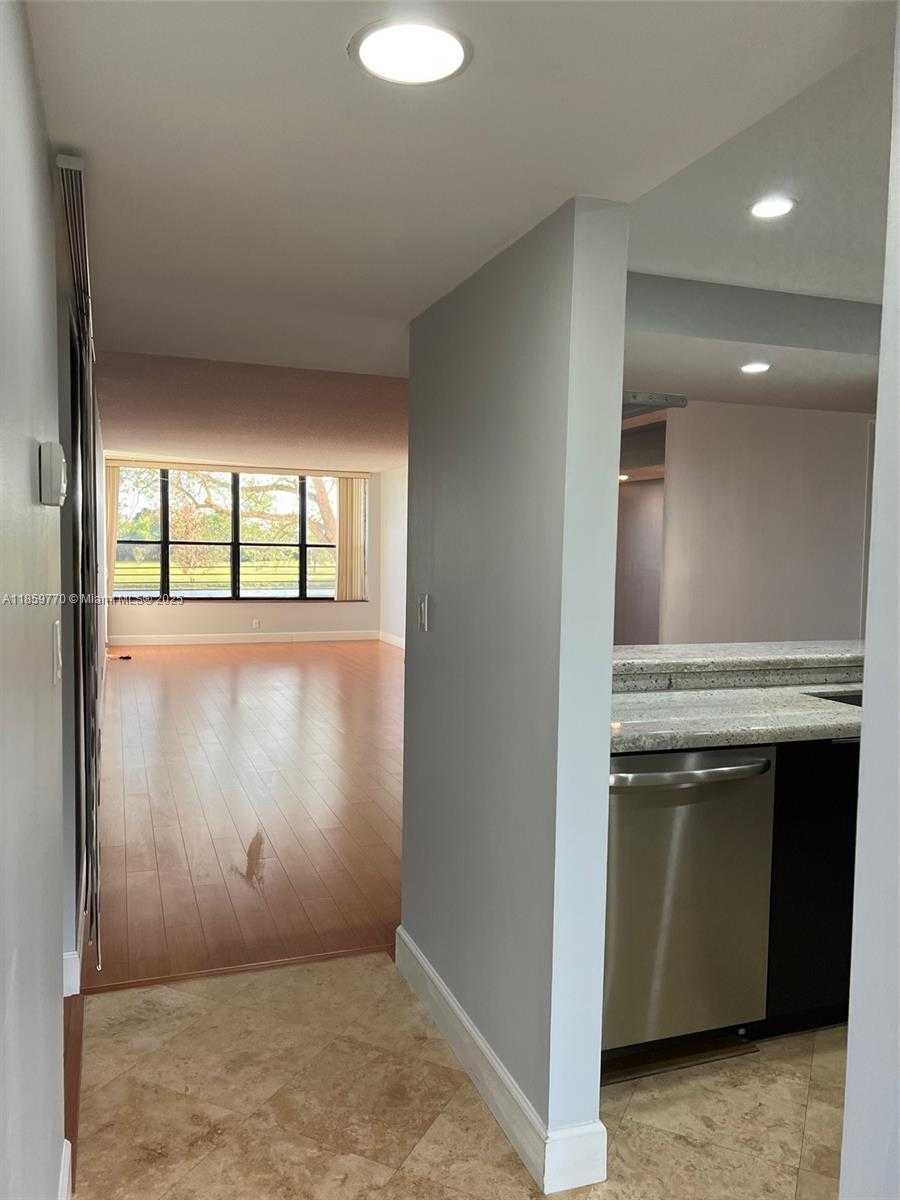 Small Image of 2767 SOUTH CARAMBOLA CIR S #201, Coconut Creek Number 6