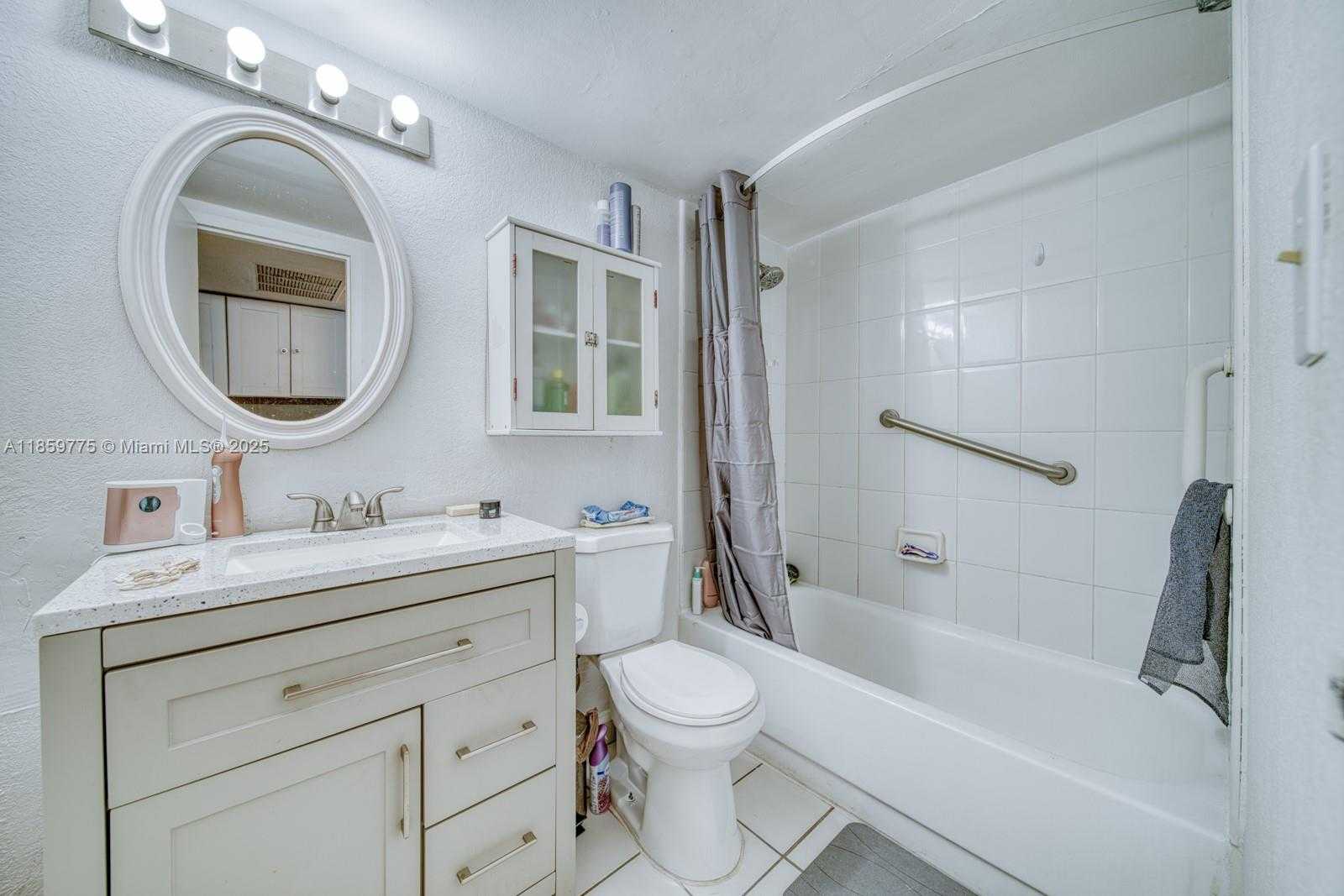 Small Image of 19201 COLLINS AVE #822, Sunny Isles Beach Number 13