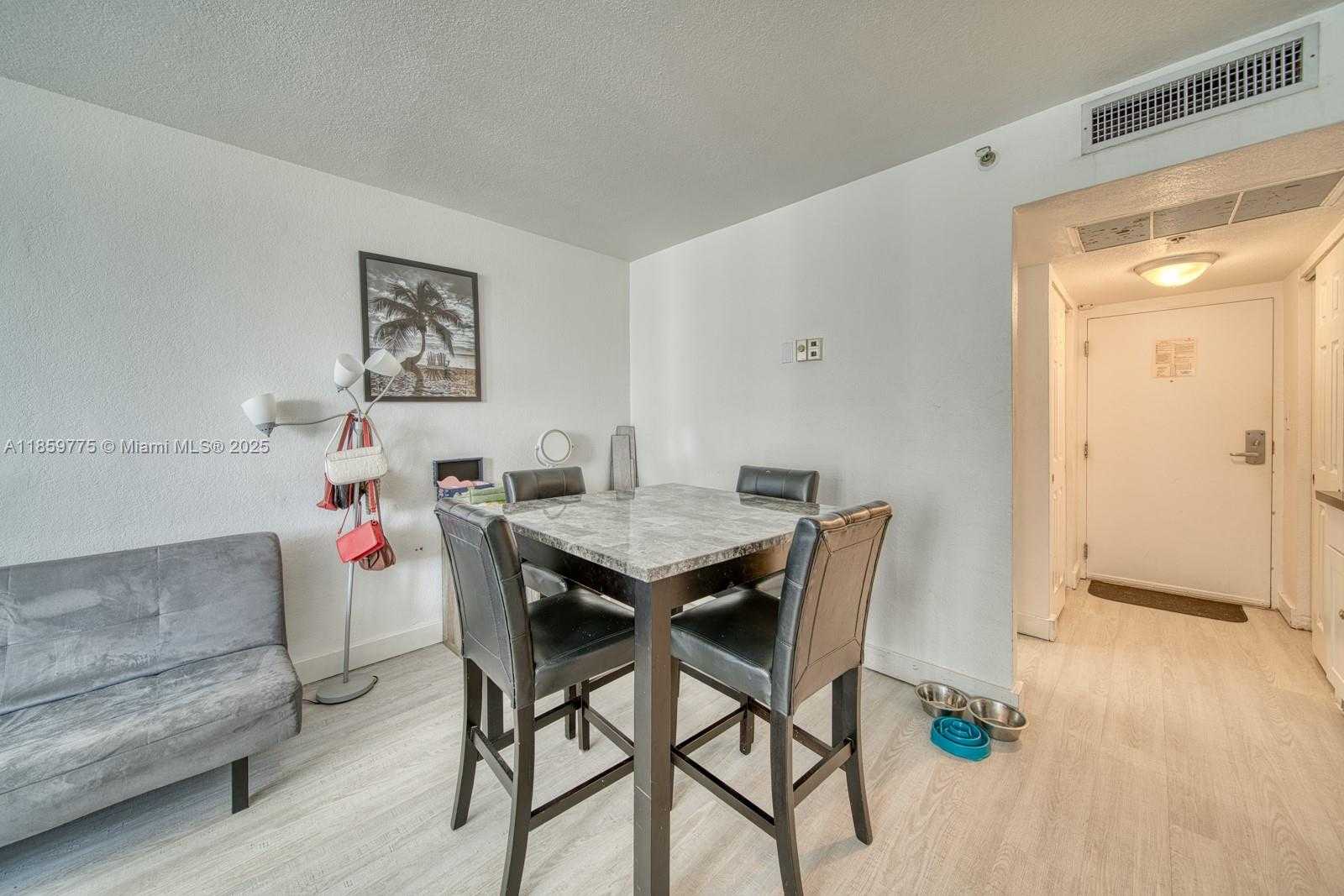 Small Image of 19201 COLLINS AVE #822, Sunny Isles Beach Number 7