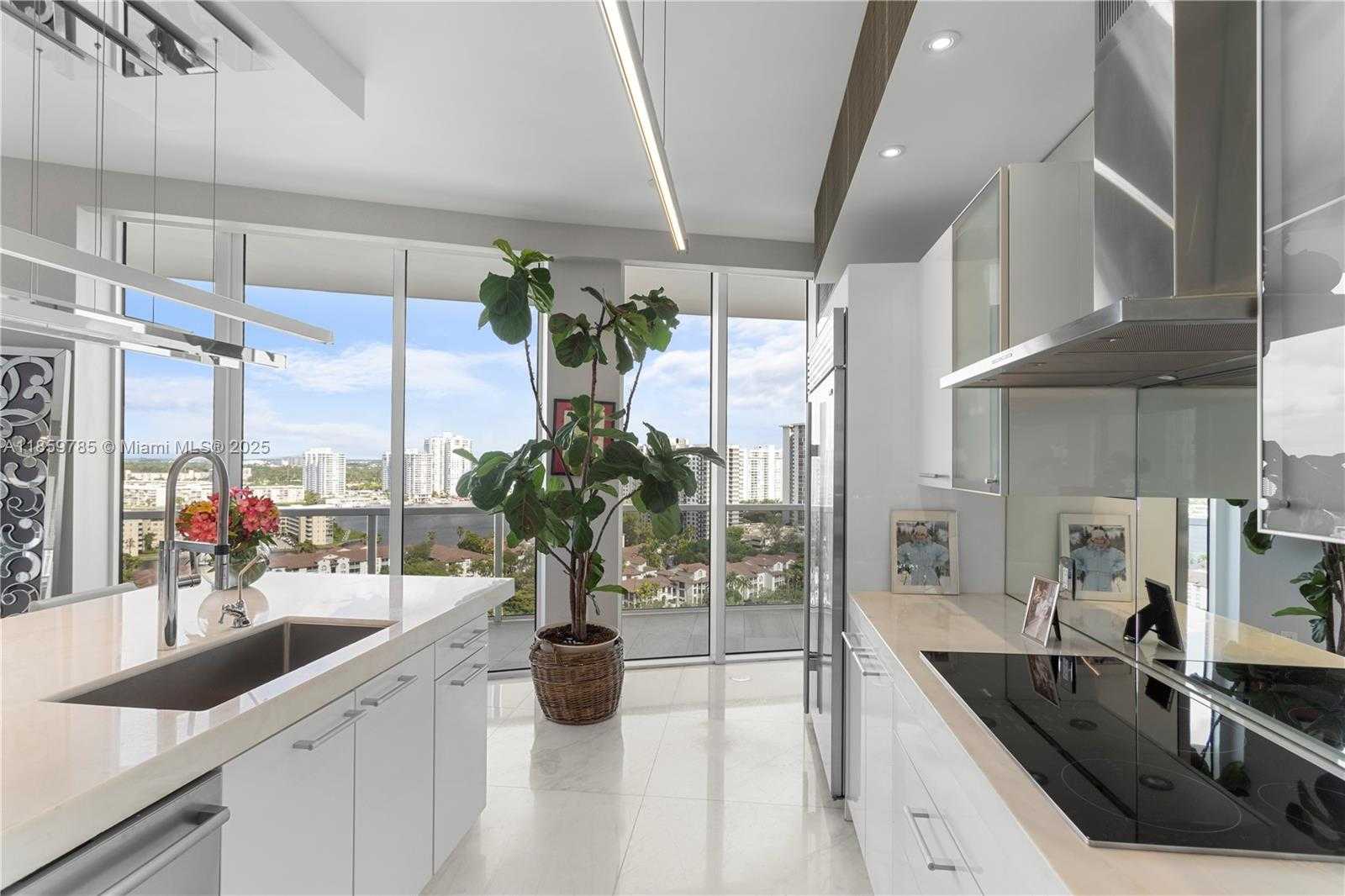 Small Image of 4100 ISLAND BLVD #1503, Aventura Number 16