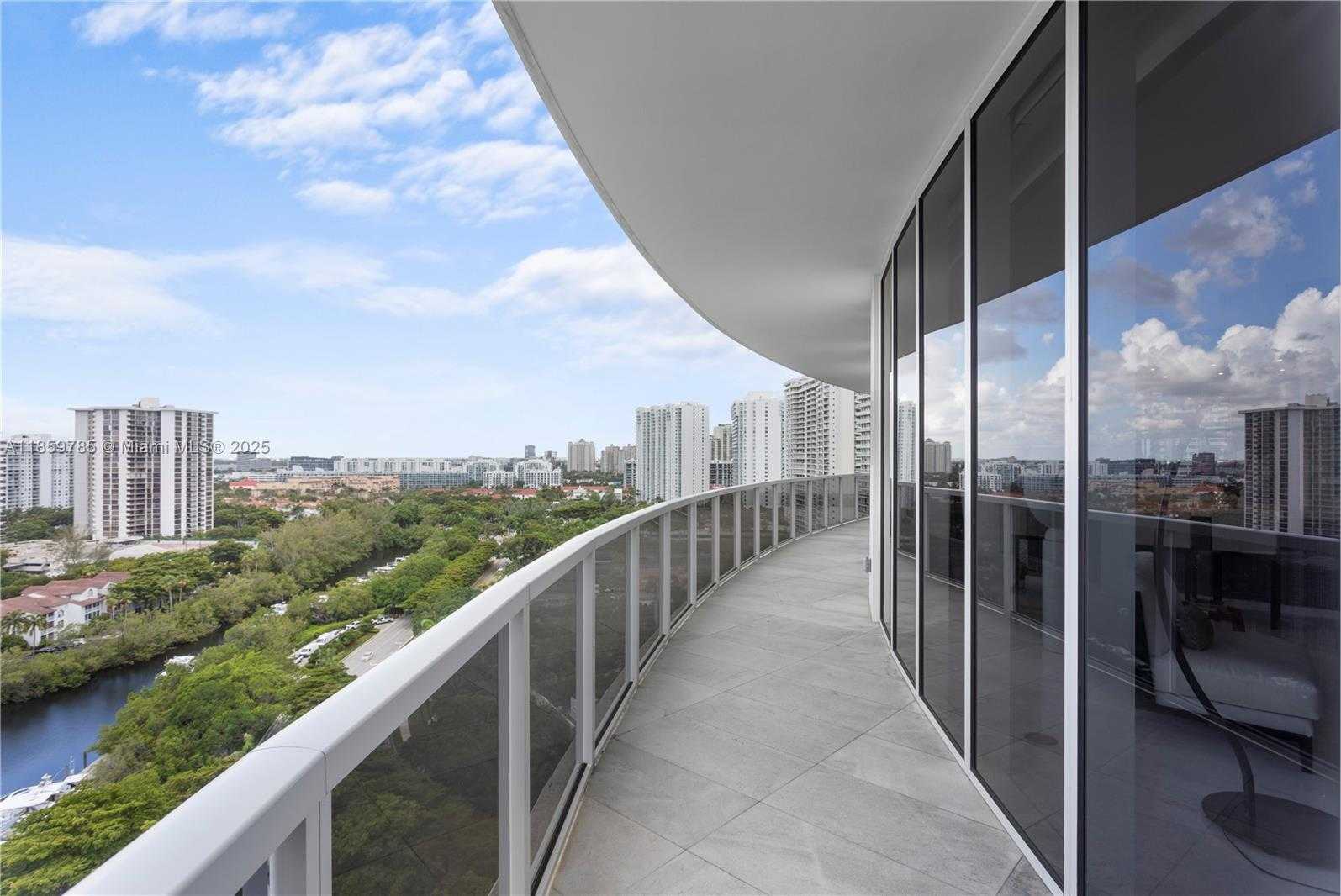 Small Image of 4100 ISLAND BLVD #1503, Aventura Number 32