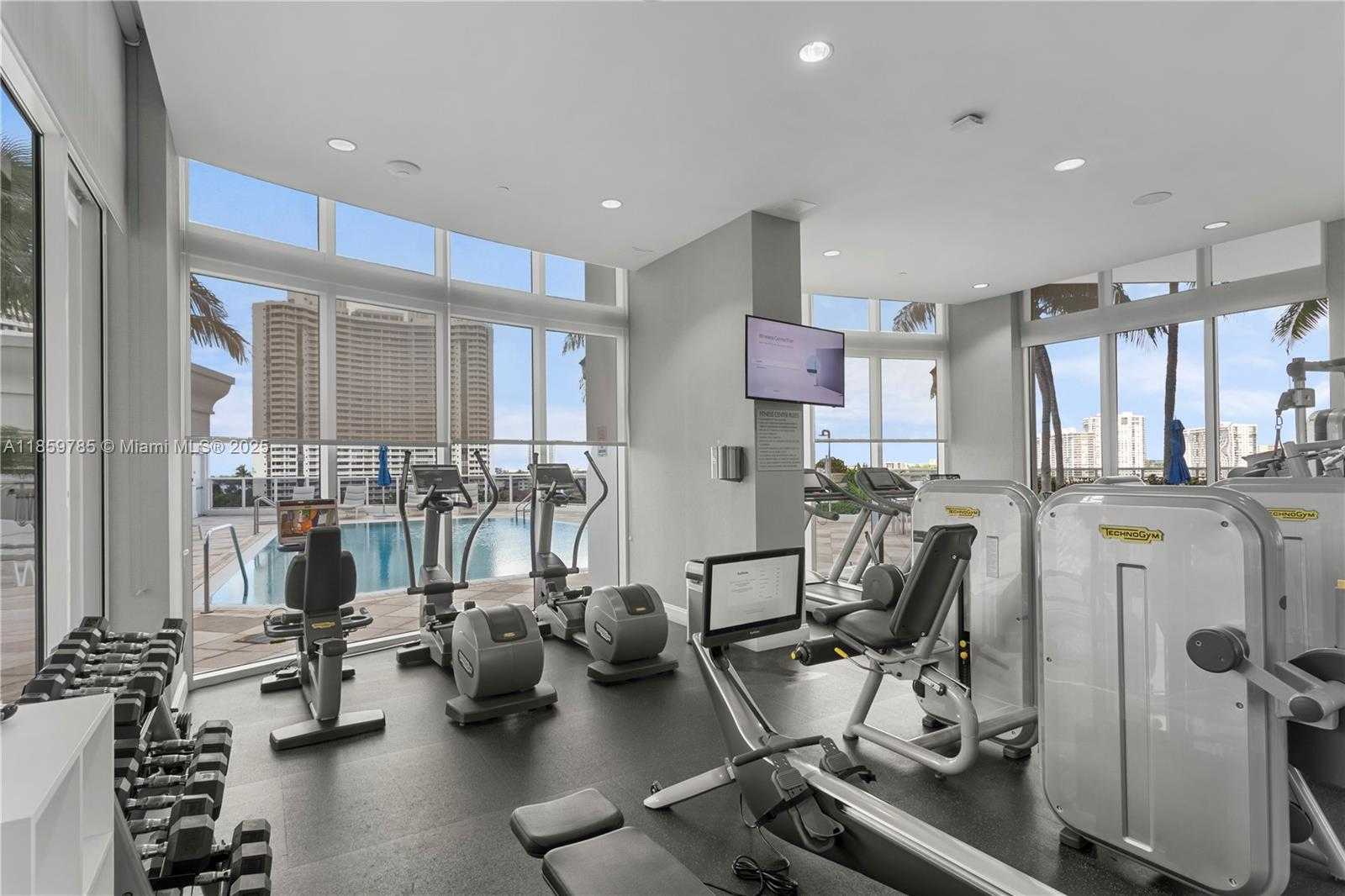 Small Image of 4100 ISLAND BLVD #1503, Aventura Number 38