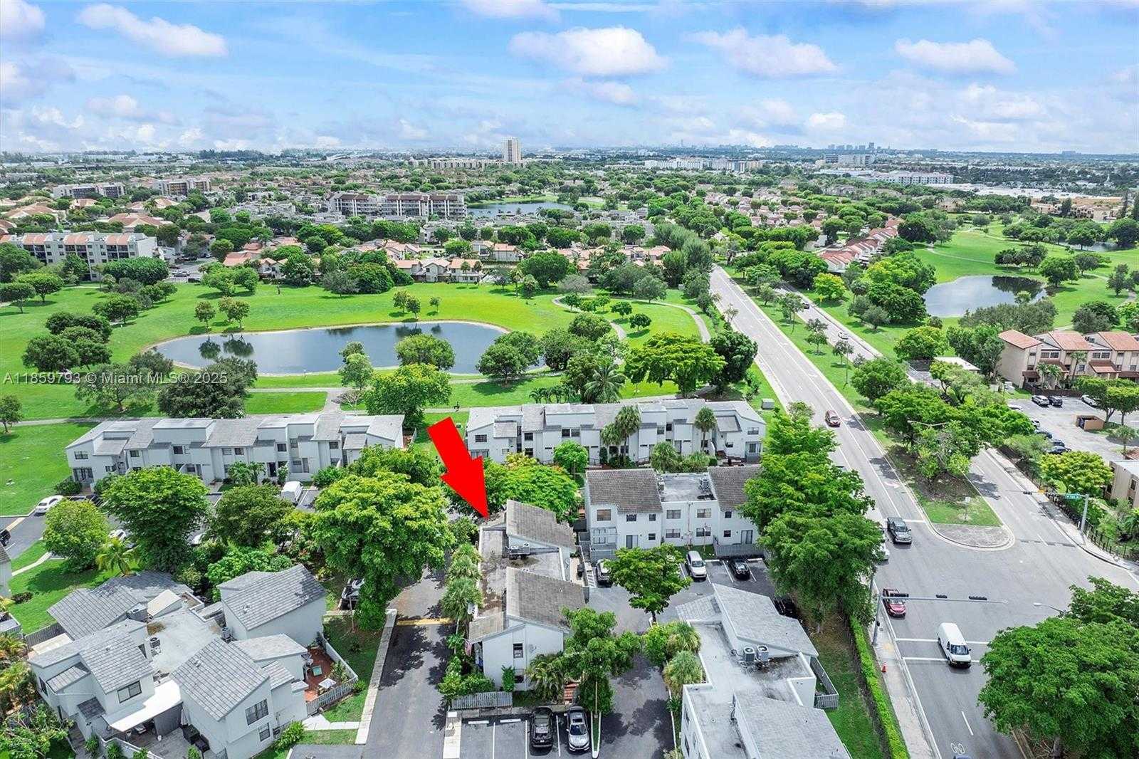 Small Image of 10542 NW 7th Terrace, Miami, FL 33172, USA Number 40