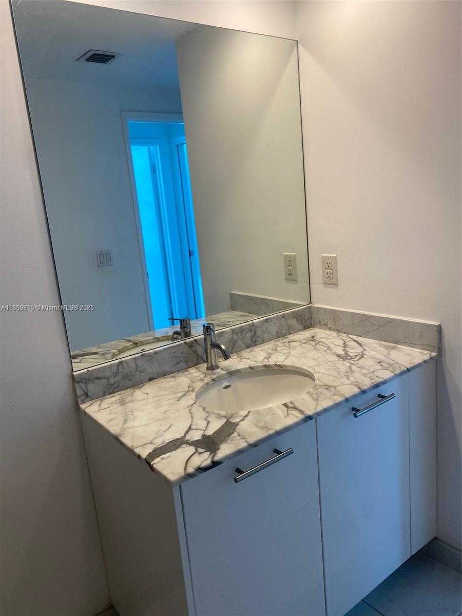 Small Image of 951 BRICKELL AVE #3609, Miami Number 15