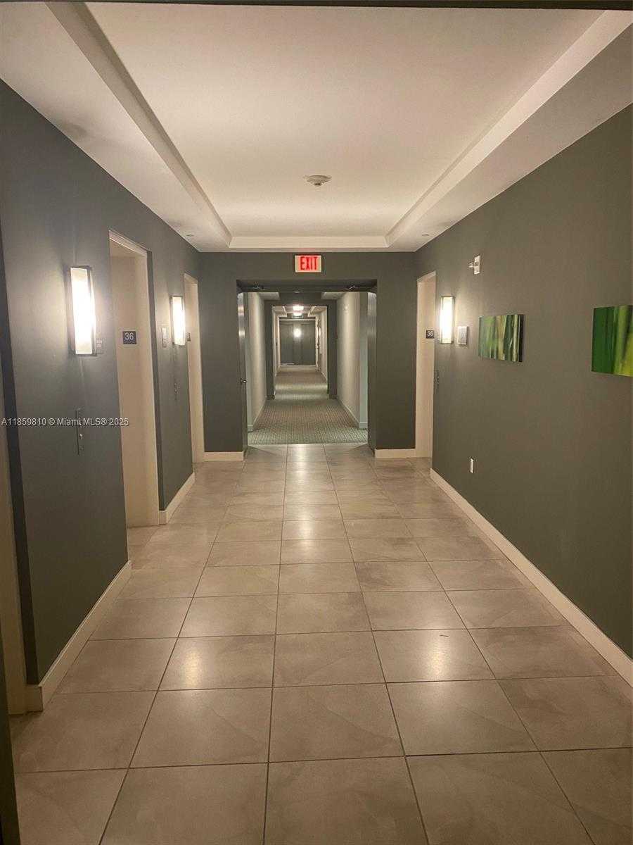 Small Image of 951 BRICKELL AVE #3609, Miami Number 4