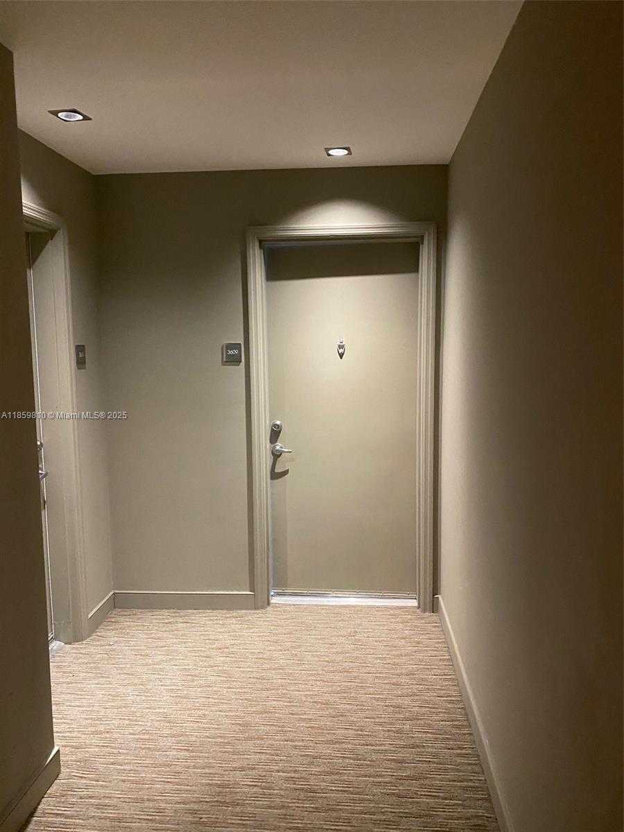 Small Image of 951 BRICKELL AVE #3609, Miami Number 5