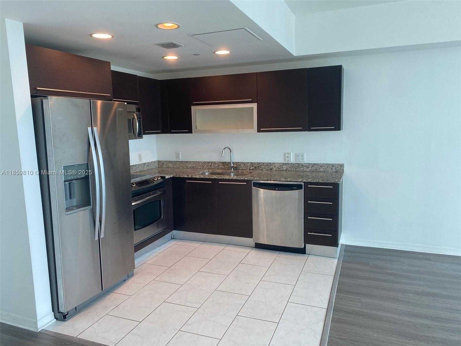 Small Image of 951 BRICKELL AVE #3609, Miami Number 7