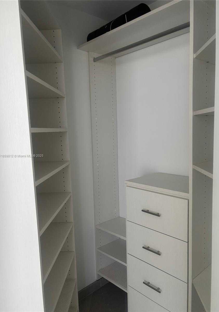 Small Image of 68 SOUTH EAST 6TH ST #1212, Miami Number 12