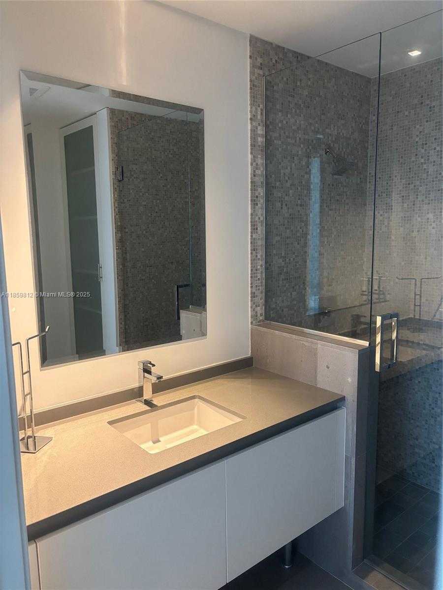 Small Image of 68 SOUTH EAST 6TH ST #1212, Miami Number 13