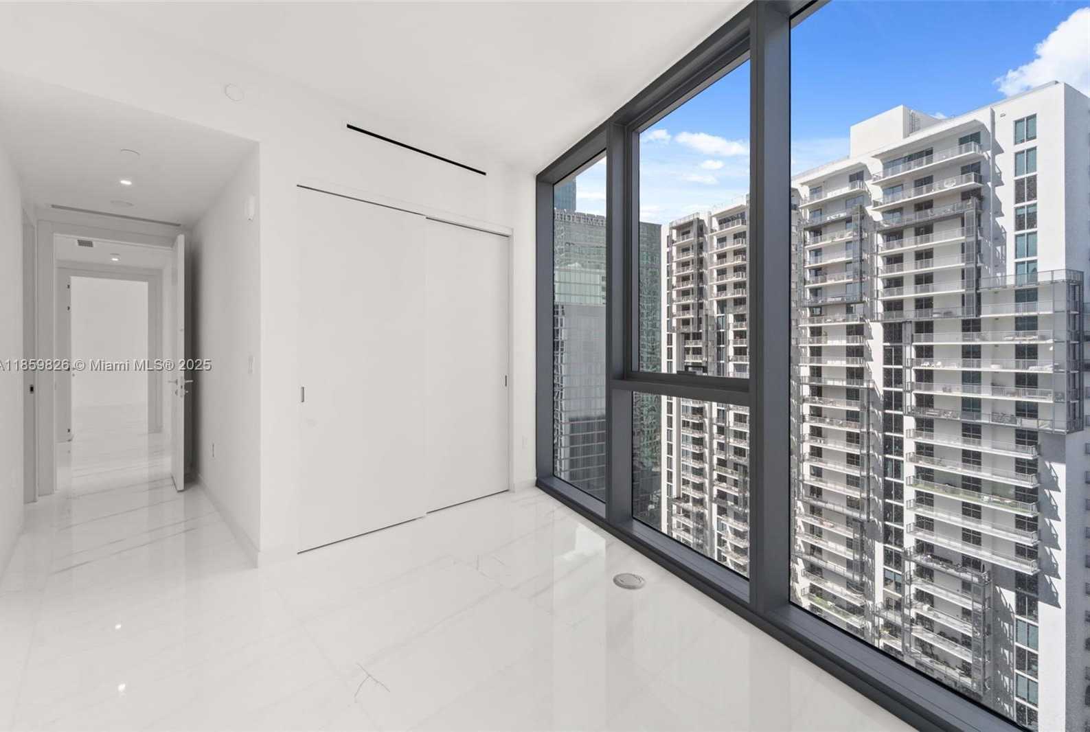 Small Image of 300 BISCAYNE BLVD WAY #3602, Miami Number 13