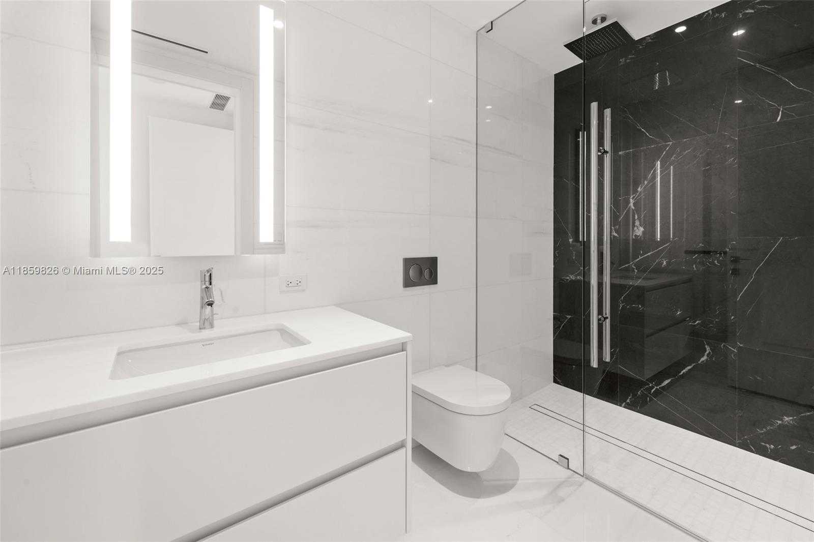 Small Image of 300 BISCAYNE BLVD WAY #3602, Miami Number 14