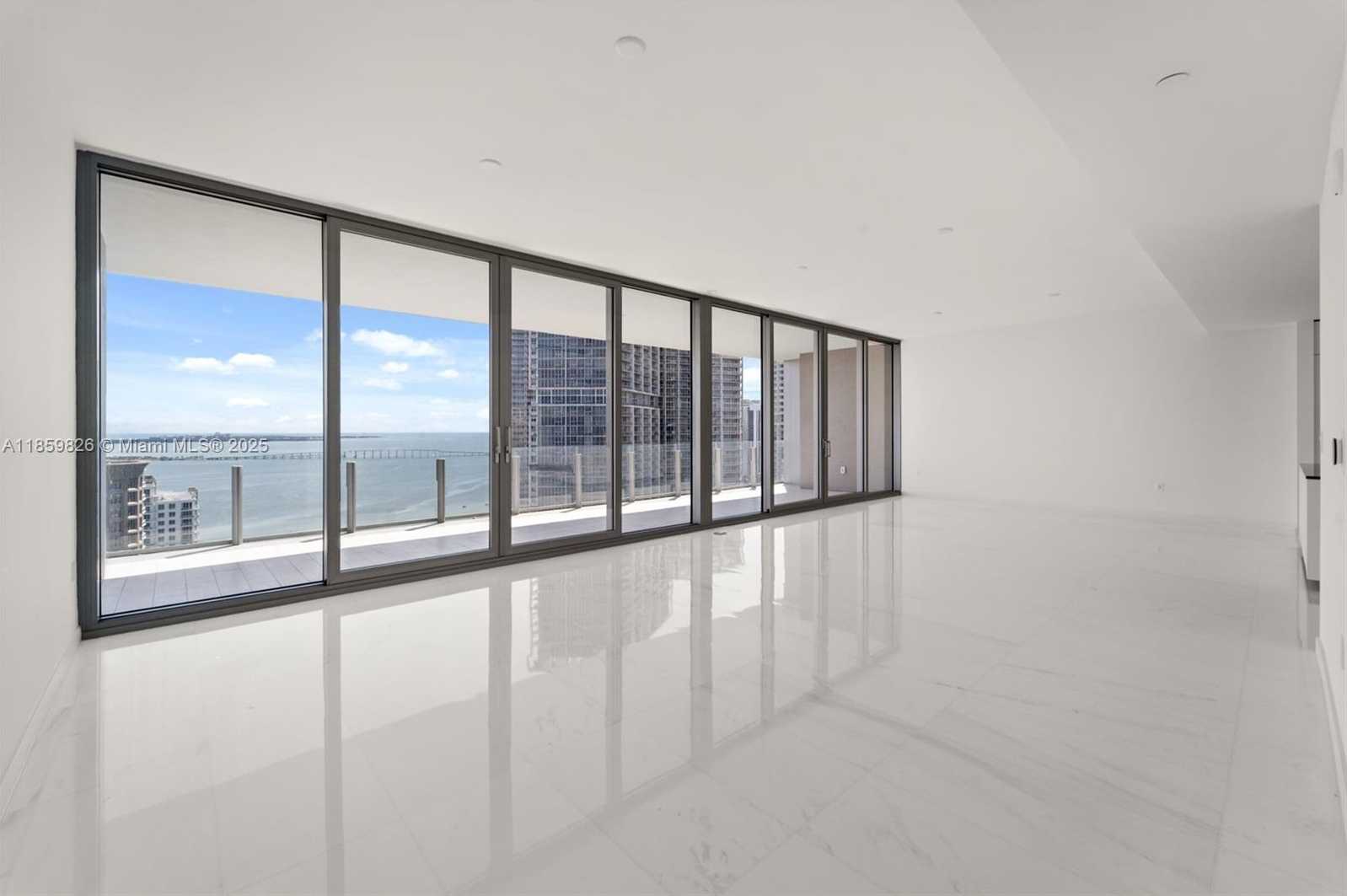Small Image of 300 BISCAYNE BLVD WAY #3602, Miami Number 5