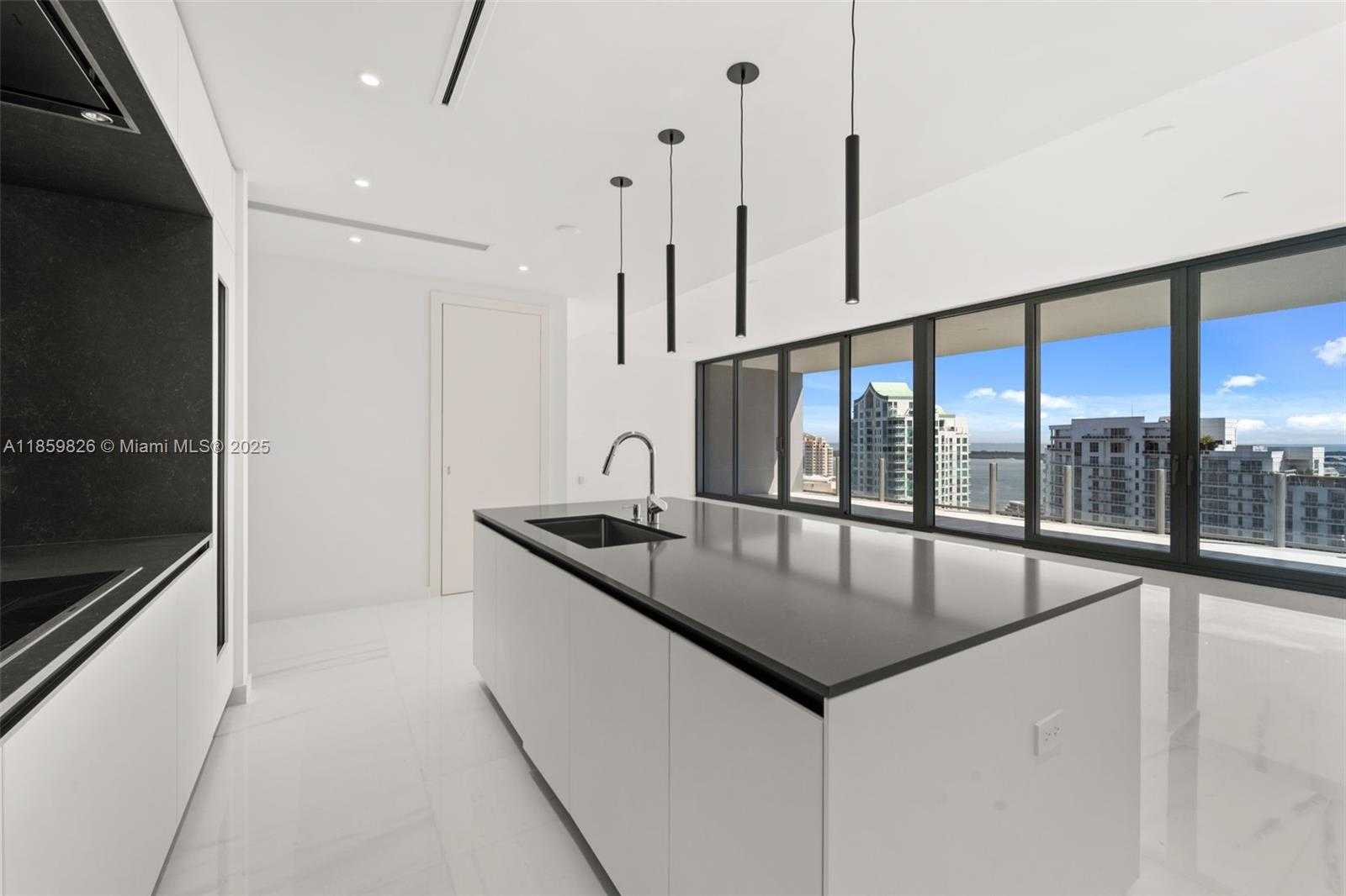Small Image of 300 BISCAYNE BLVD WAY #3602, Miami Number 6