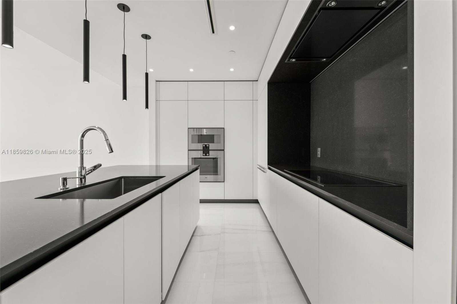 Small Image of 300 BISCAYNE BLVD WAY #3602, Miami Number 7