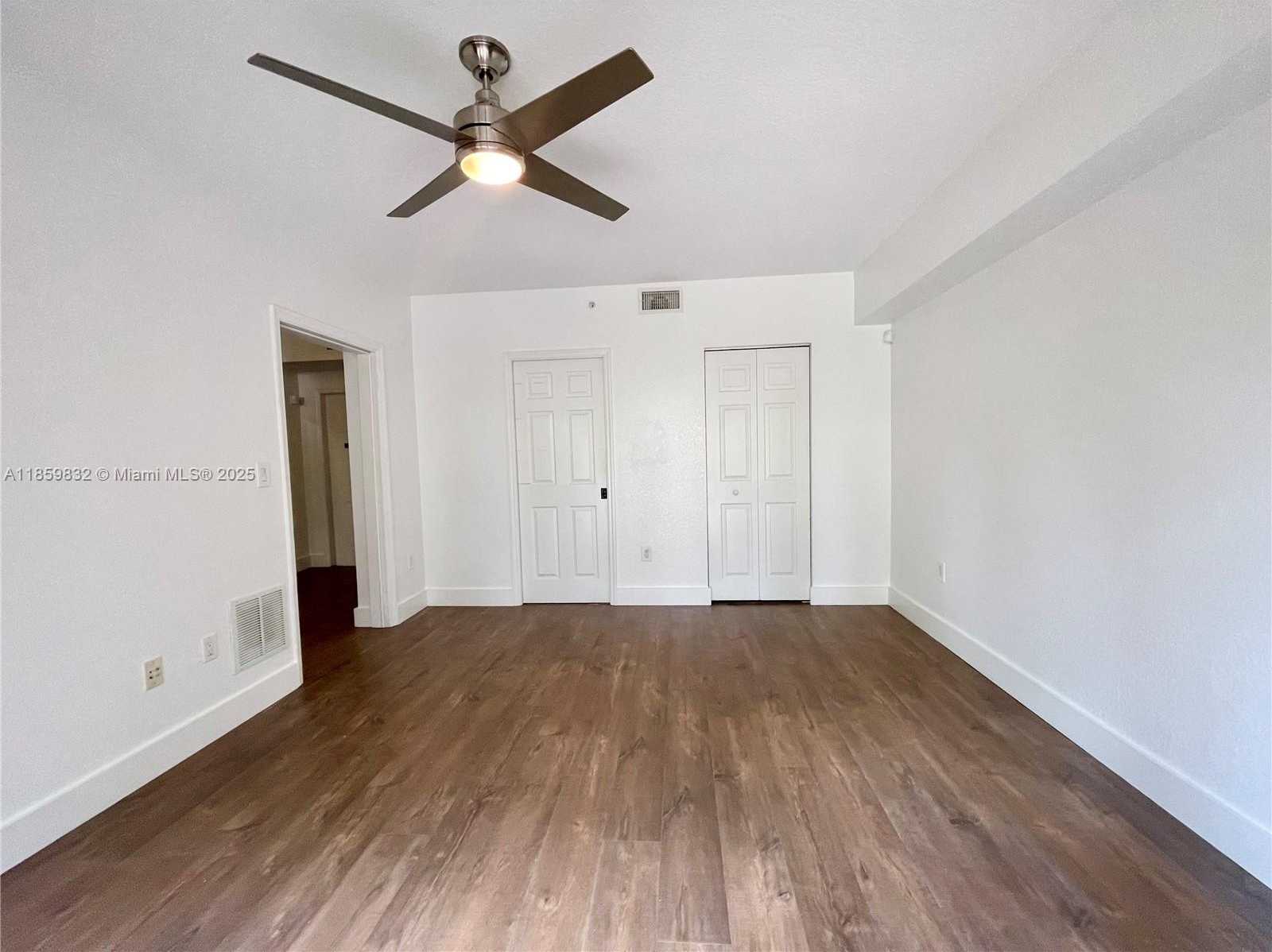 Small Image of 3204 BIRD AVE #105, Miami Number 13