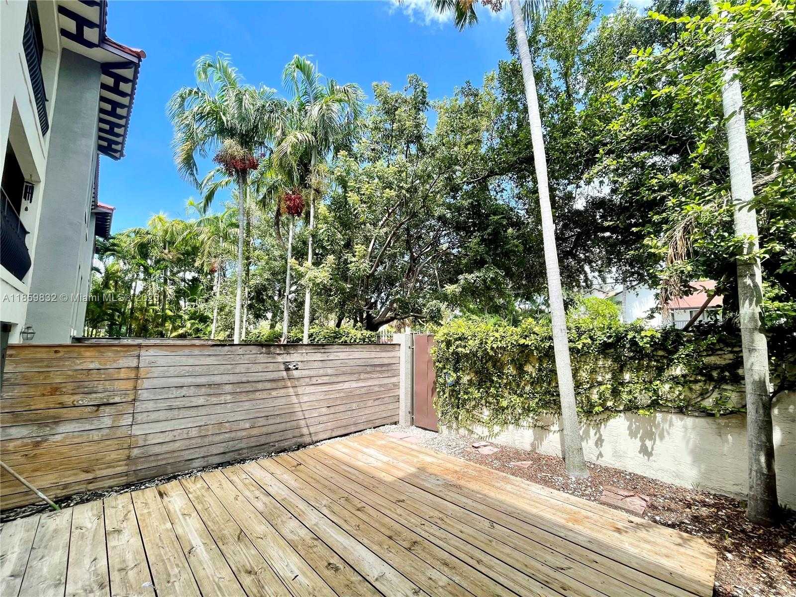 Small Image of 3204 BIRD AVE #105, Miami Number 18