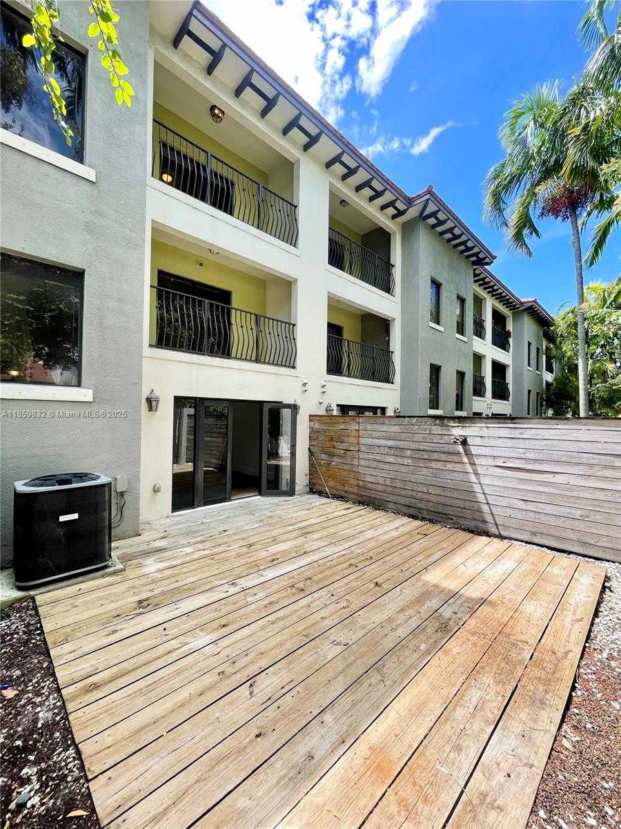 Small Image of 3204 BIRD AVE #105, Miami Number 19