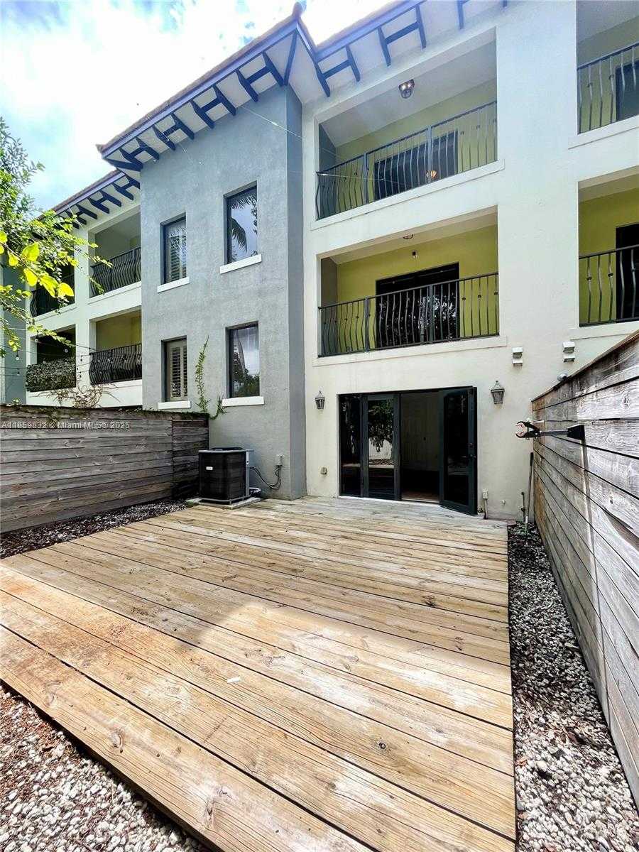 Small Image of 3204 BIRD AVE #105, Miami Number 20