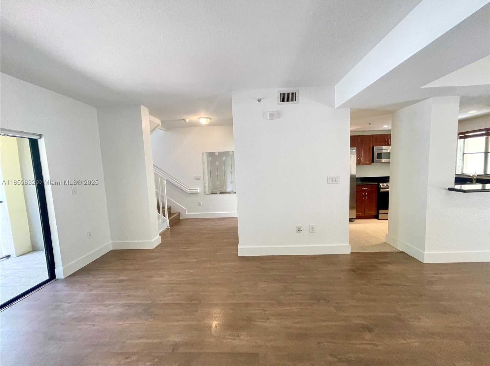 Small Image of 3204 BIRD AVE #105, Miami Number 29