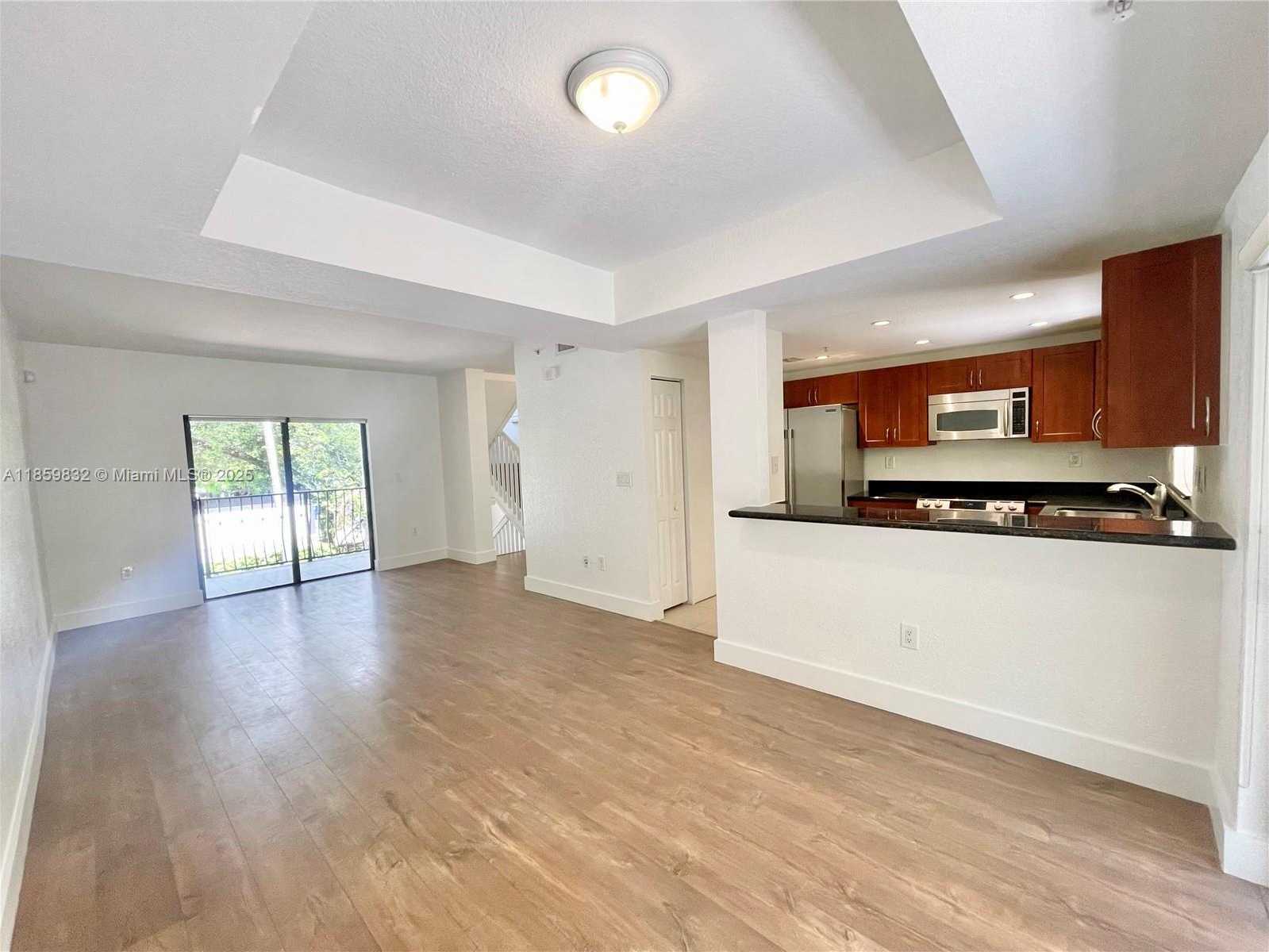 Small Image of 3204 BIRD AVE #105, Miami Number 31