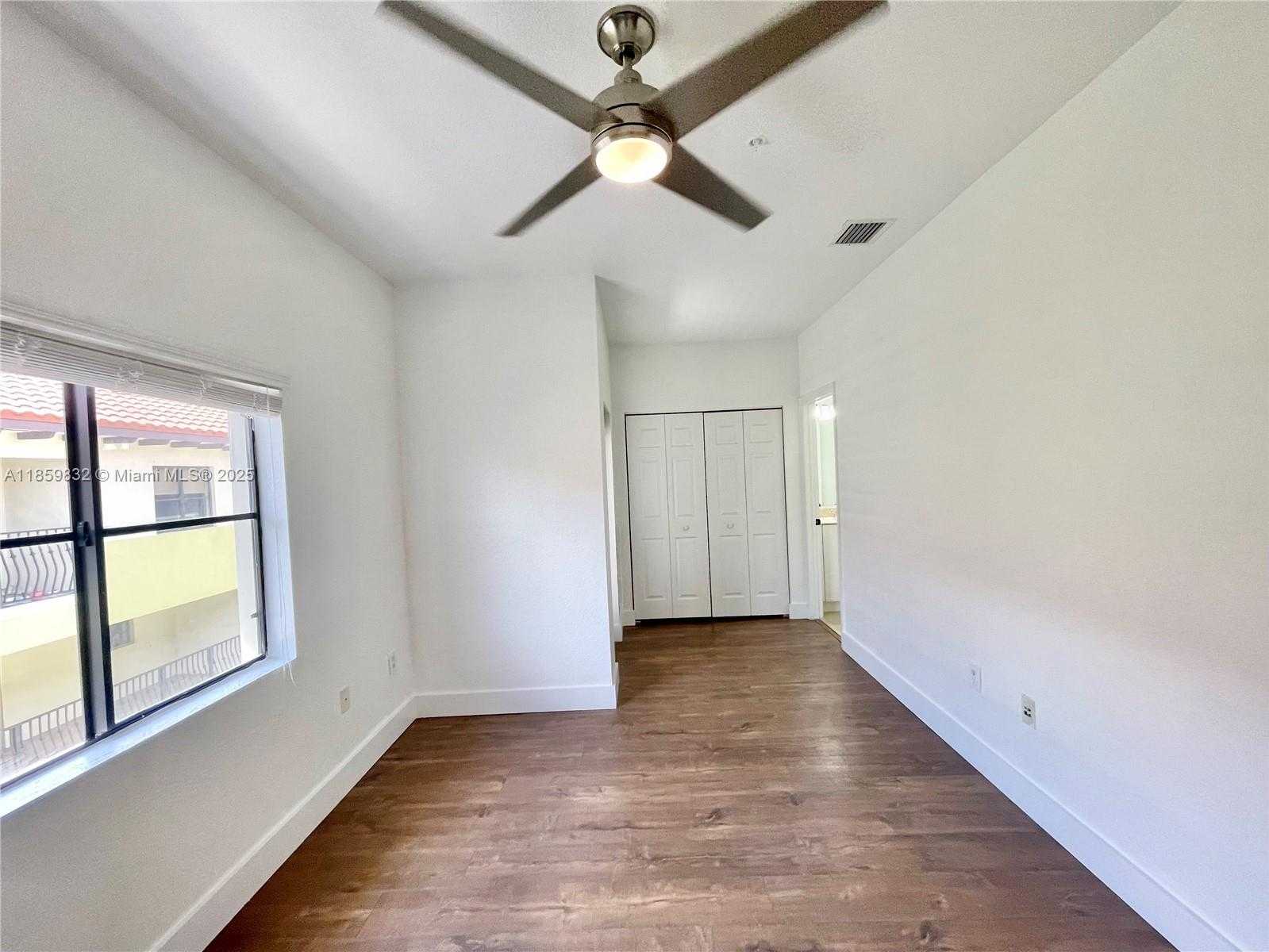 Small Image of 3204 BIRD AVE #105, Miami Number 59