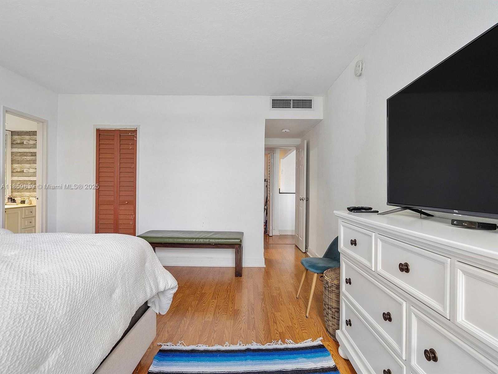 Small Image of 10350 WEST BAY HARBOR DR #4V, Bay Harbor Islands Number 14