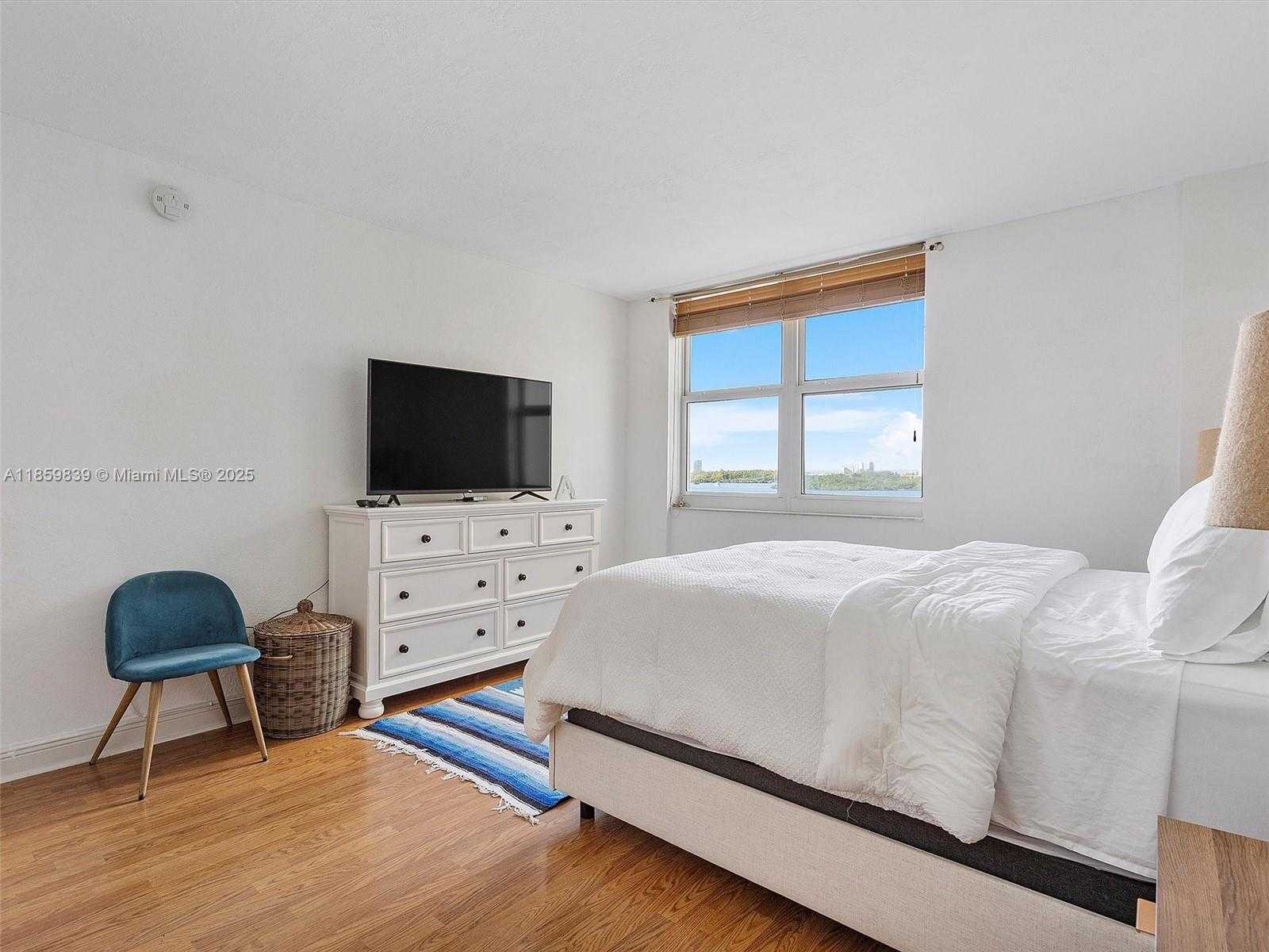 Small Image of 10350 WEST BAY HARBOR DR #4V, Bay Harbor Islands Number 16