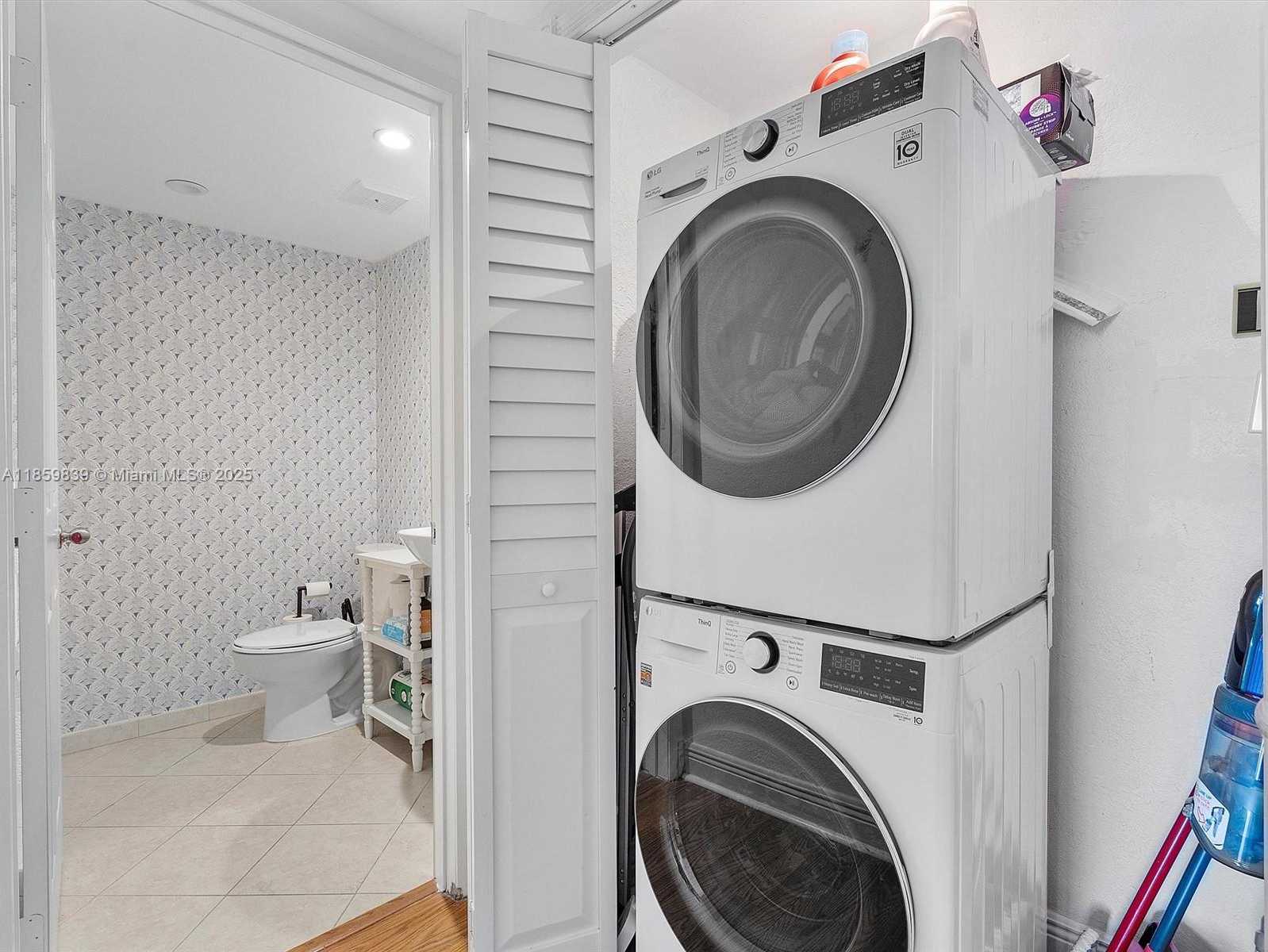 Small Image of 10350 WEST BAY HARBOR DR #4V, Bay Harbor Islands Number 19